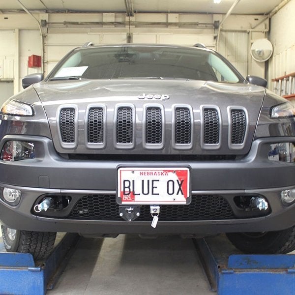 Blue Ox Jeep Cherokee Base Plate Kit With Removable Attachment Tabs