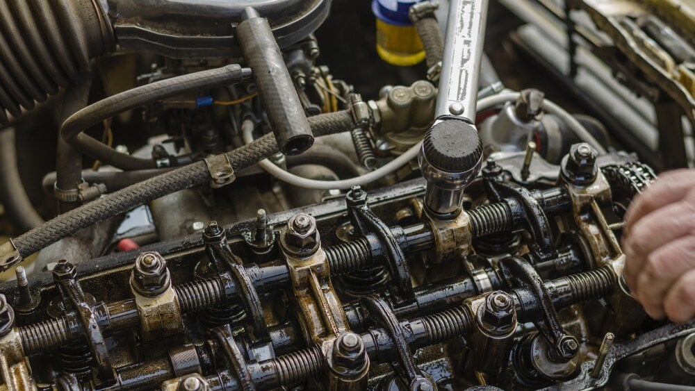Detailed shot of a carburetor engine without valve cover