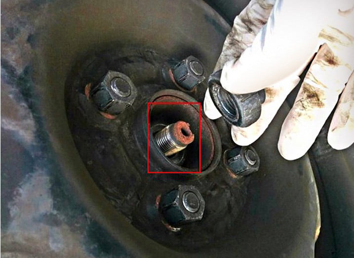 Axle Nut Removal