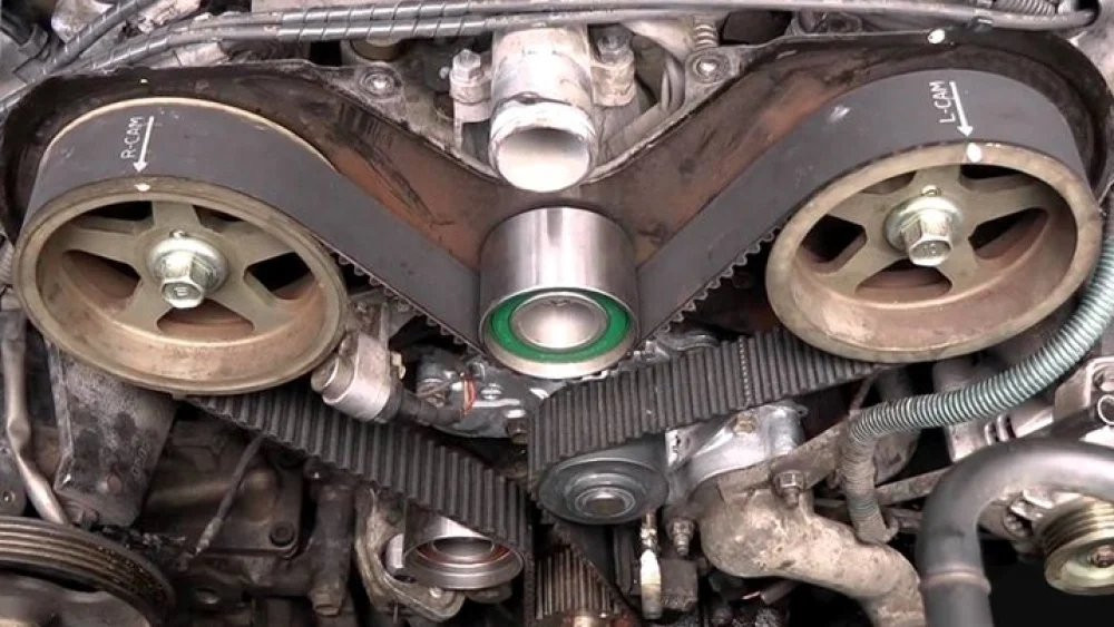 iming belt on an engine with the front cover removed