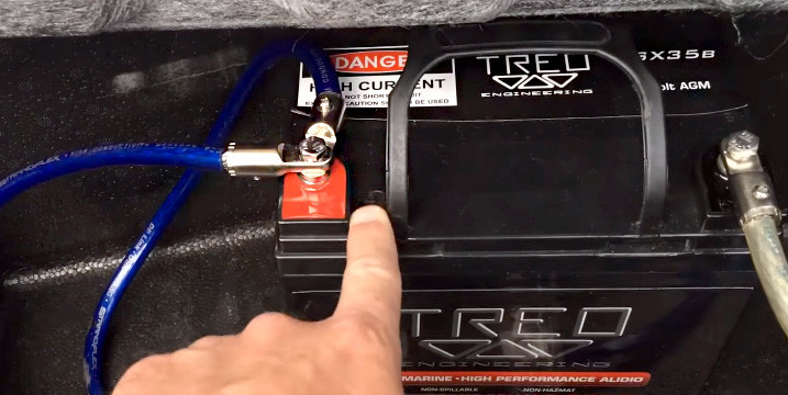 Plus-To-Plus Battery Connection
