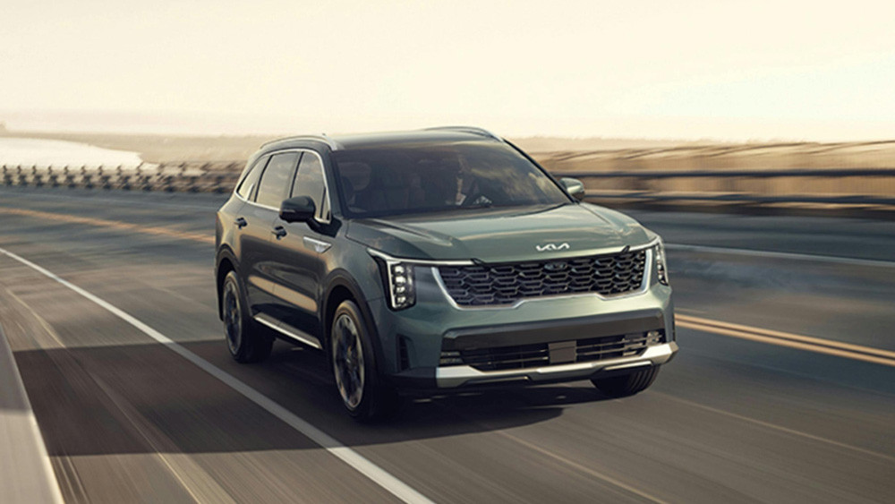 kia sorento on the road