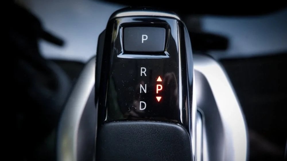 Automatic transmission gear shifter lever