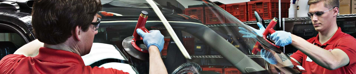 Replacement Auto Glass Ensures You Will See Clearly