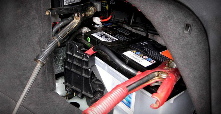 Battery On Vehicle Equipped With Power Module