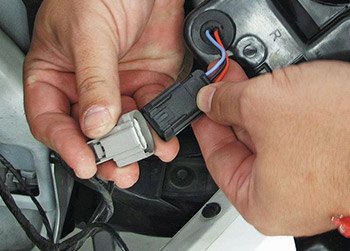 Electrical Wires Reconnecting