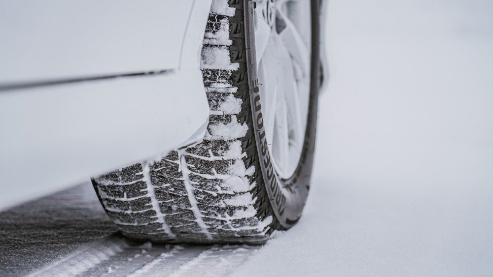 Bridgestone blizzak snow tire