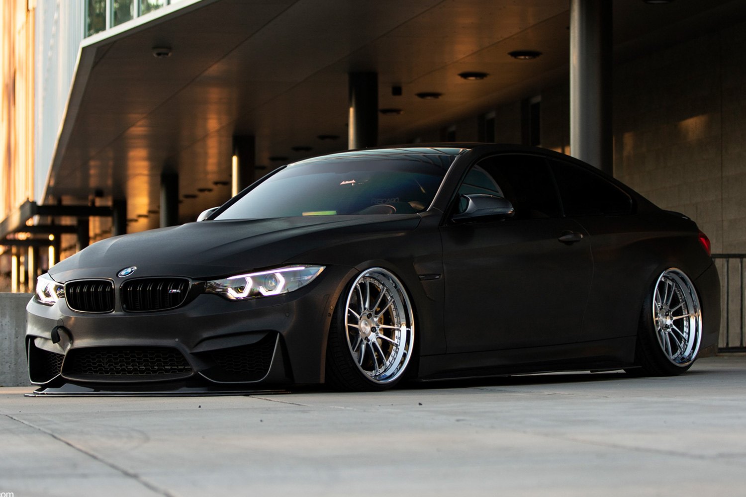 AVANT GARDE ® - SR8 3PC Brushed Polished Face with Chrome Lip on BMW F82 M4.