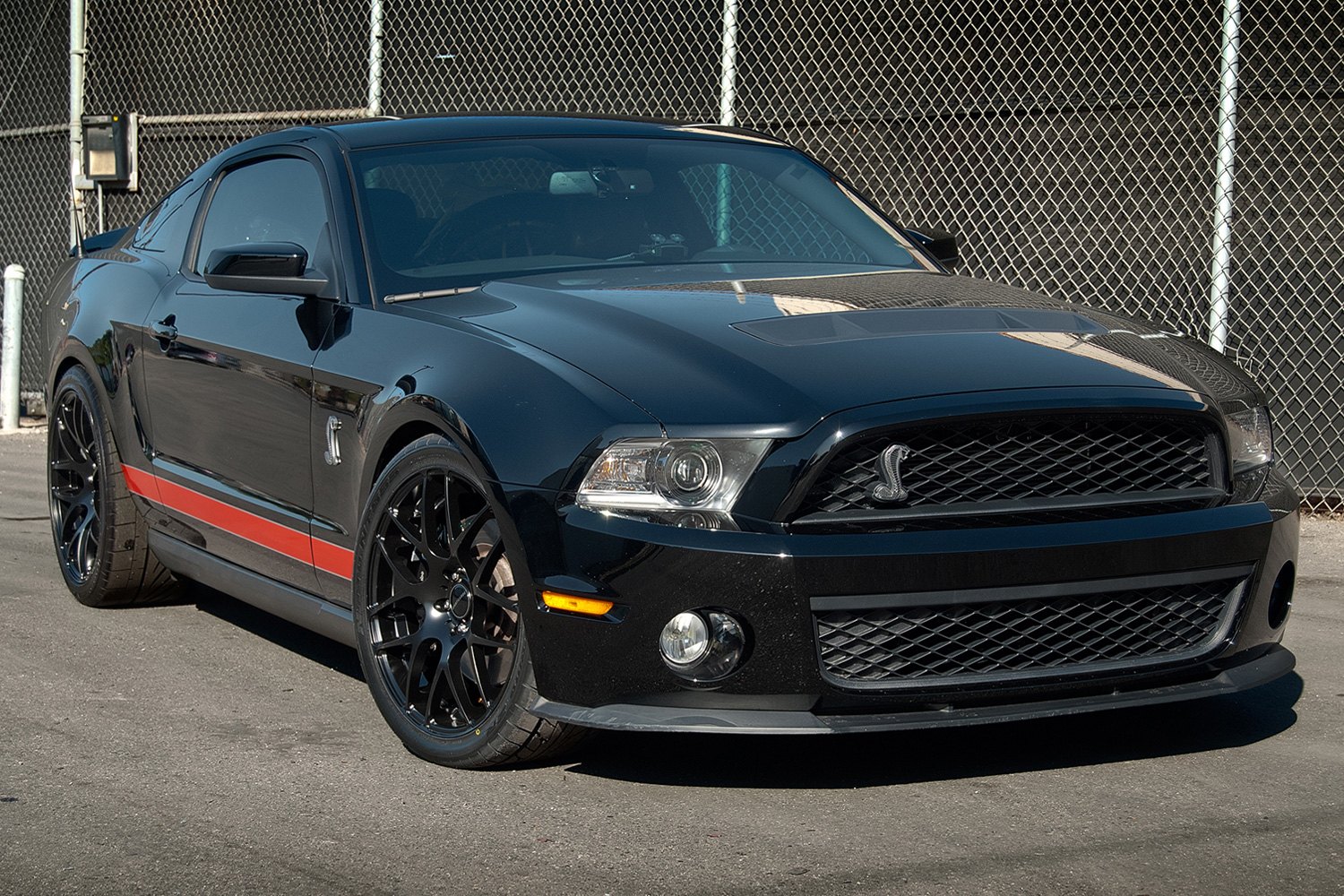 AVANT GARDE ® - M310 Matte Dolphin Gray on Ford Mustang.
