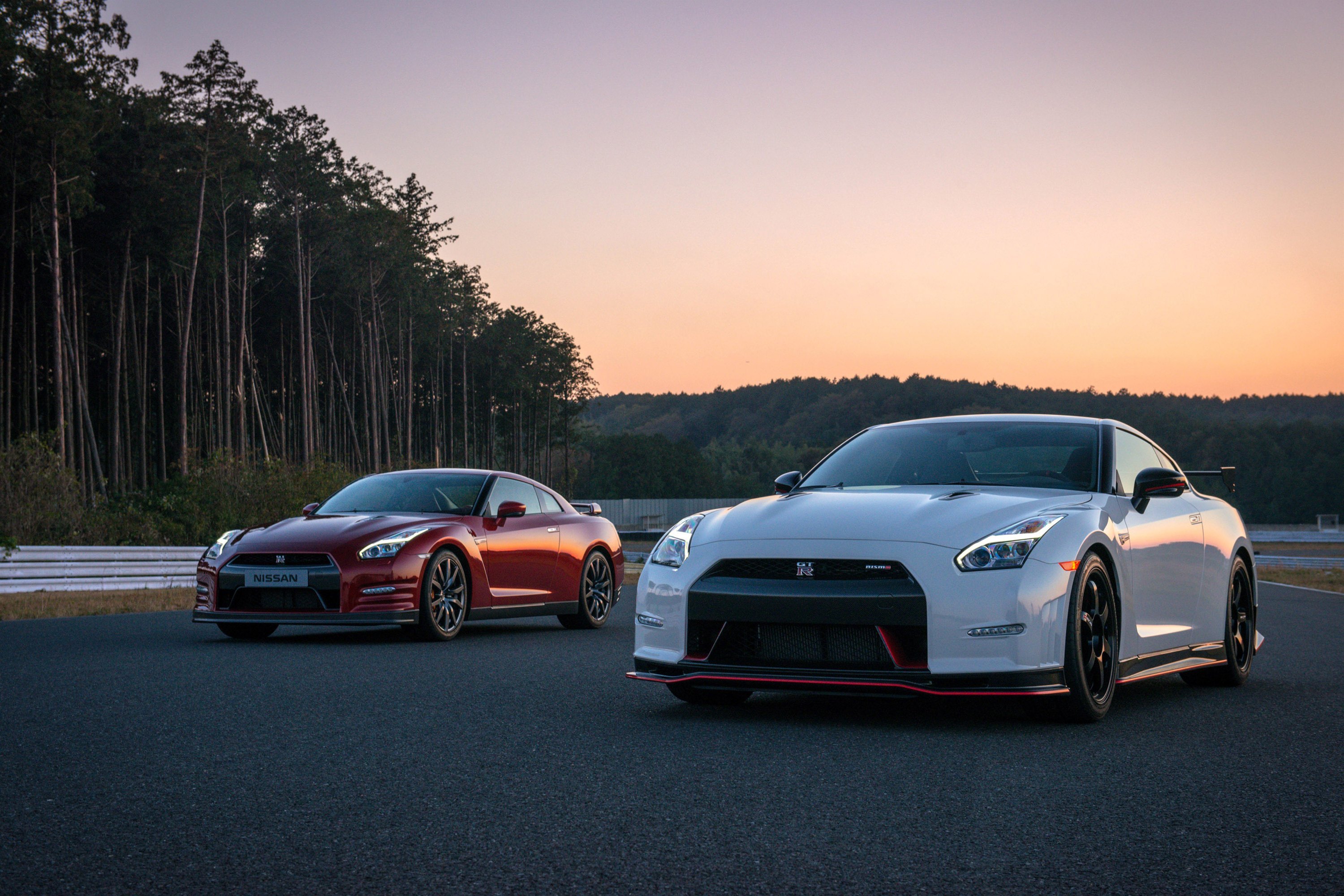 Gtr. Nissan gt-r r35. Nissan GTR Nismo. Nissan GTR r35 2014. Ниссан ГТР нисмо 2014.