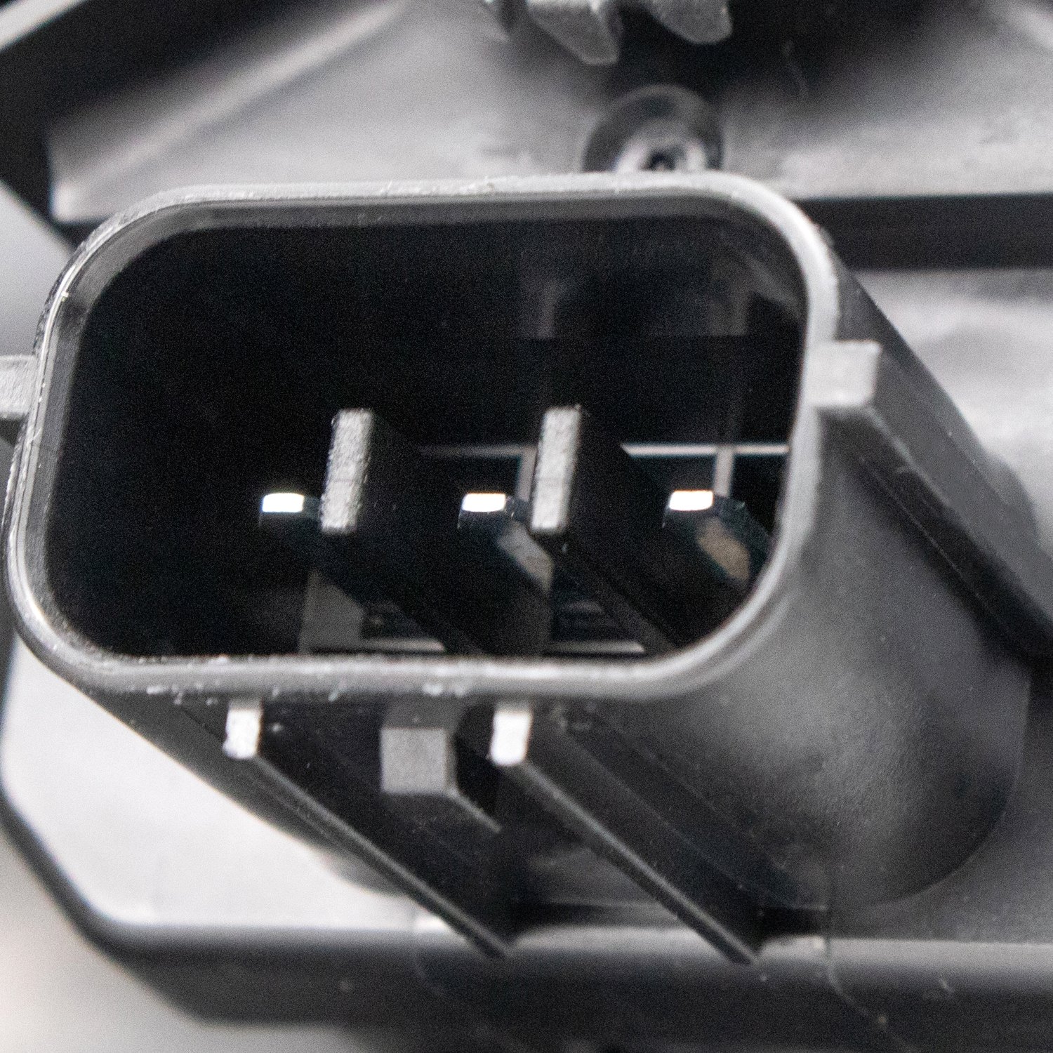 DIY Solutions® LHT10815 Driver and Passenger Side Headlights