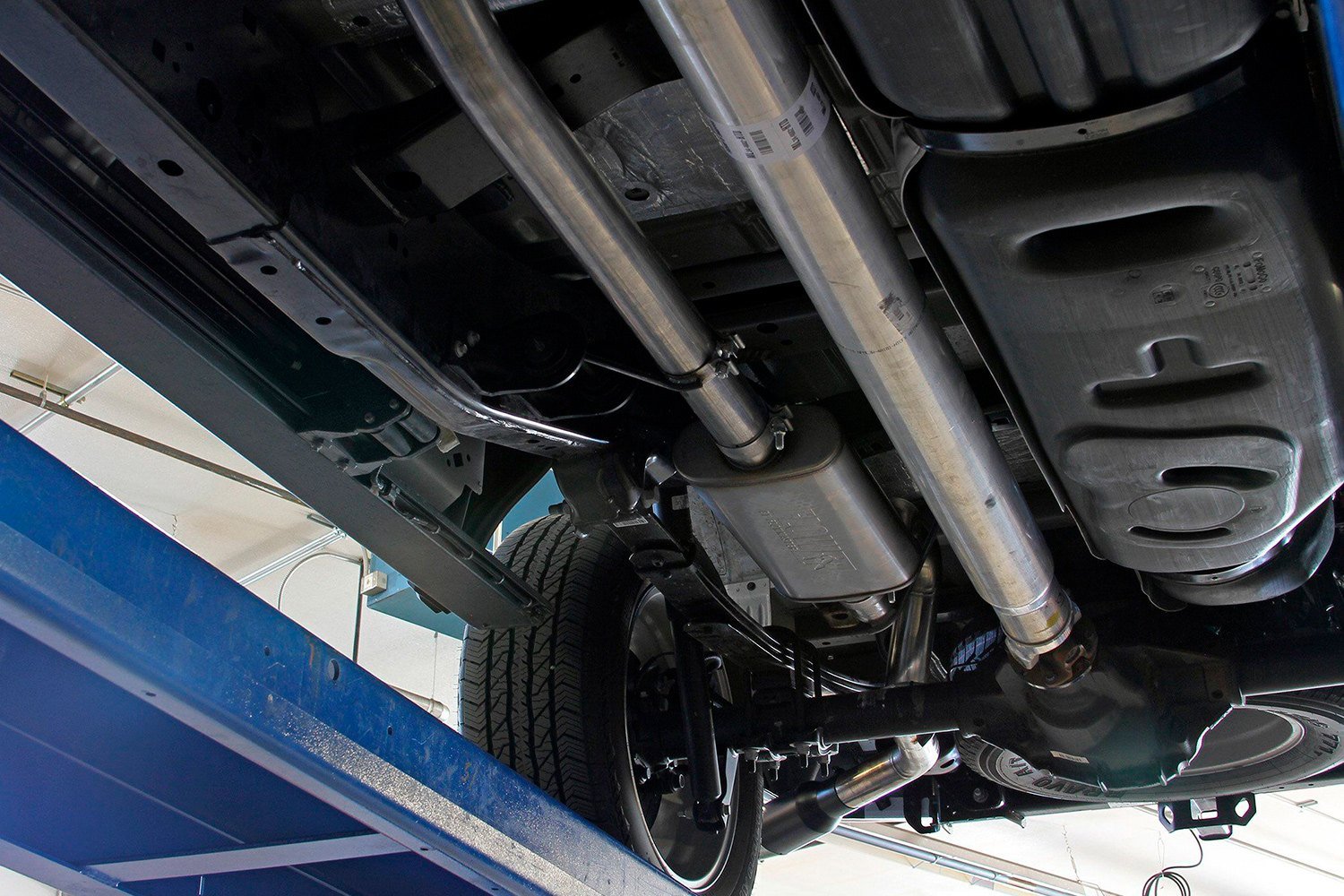 Flowmaster® 718115 FlowFX™ 409 SS CatBack Exhaust System with Single