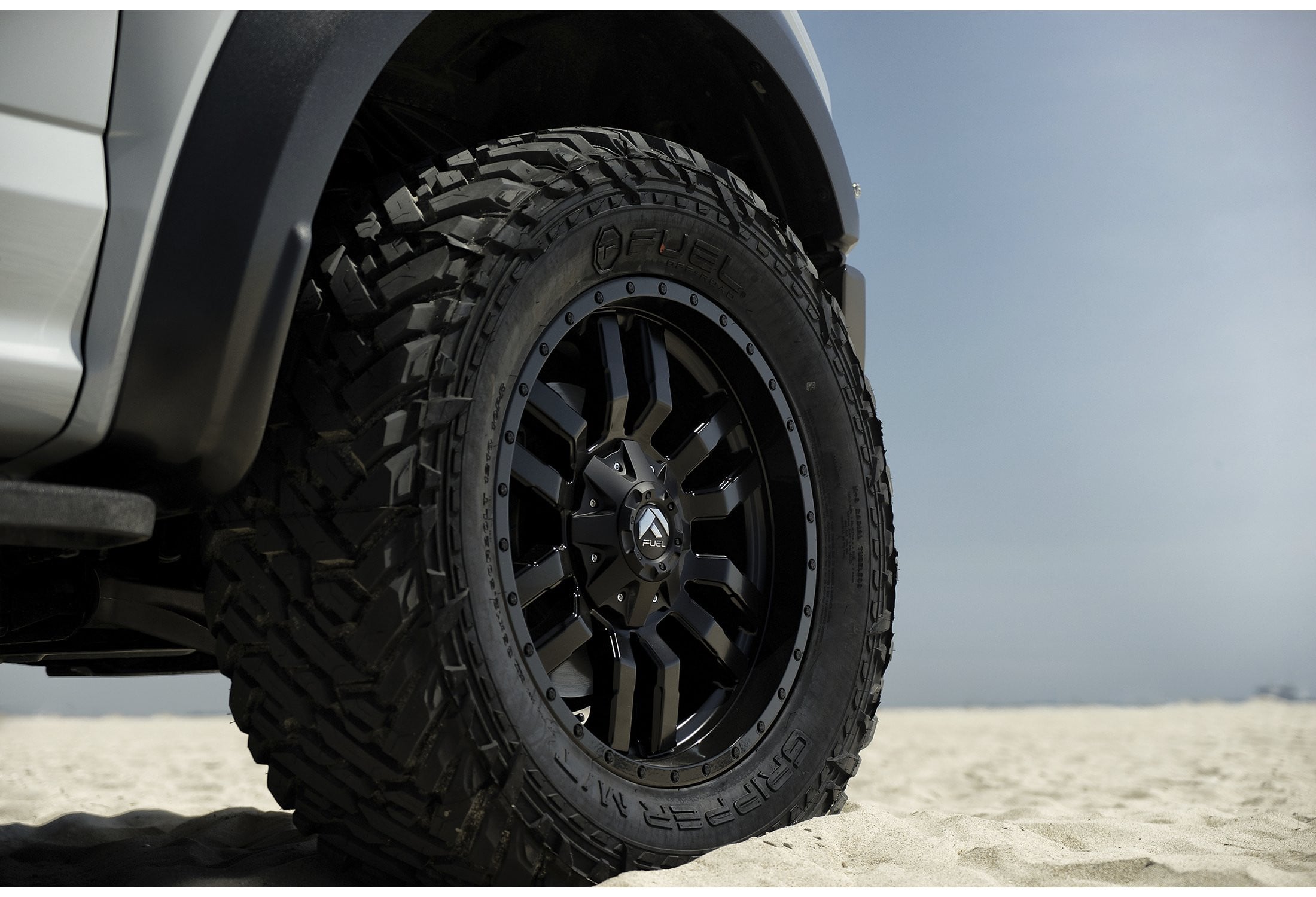 FUEL® D596 SLEDGE Wheels - Matte Black with Gloss Black Lip Rims