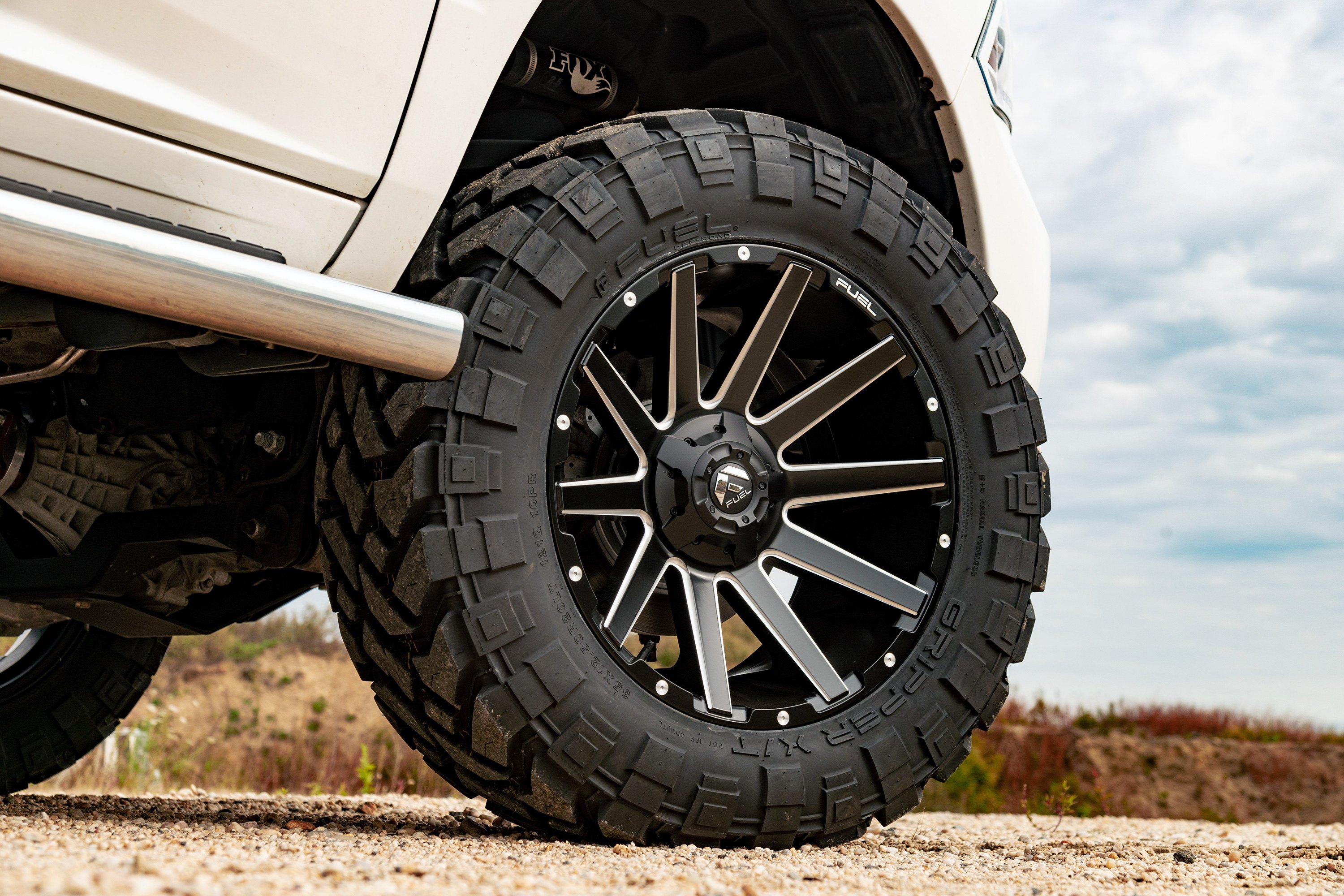Fuel tires ® RFXT331250R22 - gripper X/t (33X12.50R22LT q) .