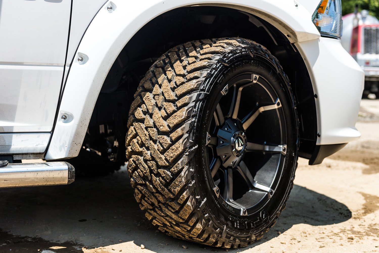 Fuel tires ® RFNT401650R28 - gripper M/t (40X16.50R28LT p) .