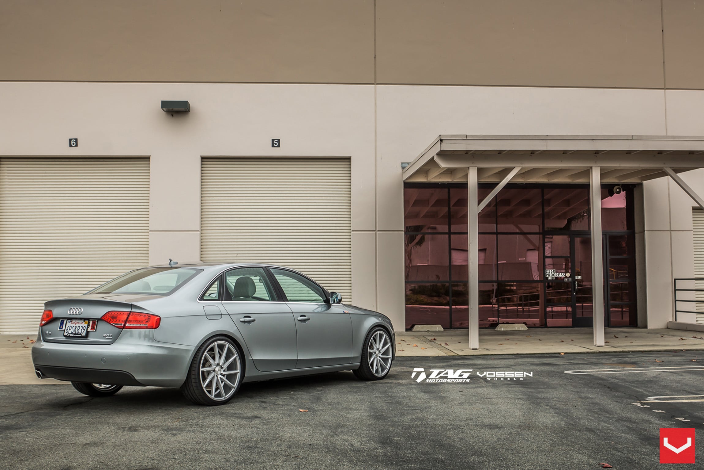 Black Rear Bumper Cover on Audi A4 2.0 - Photo by Vossen