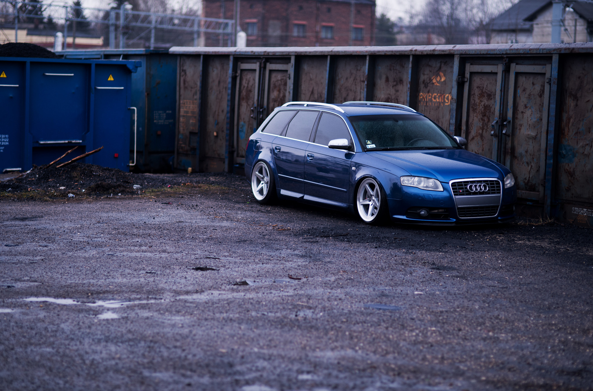Crystal Clear Headlights on Blue Audi A4 - Photo by JR Wheels