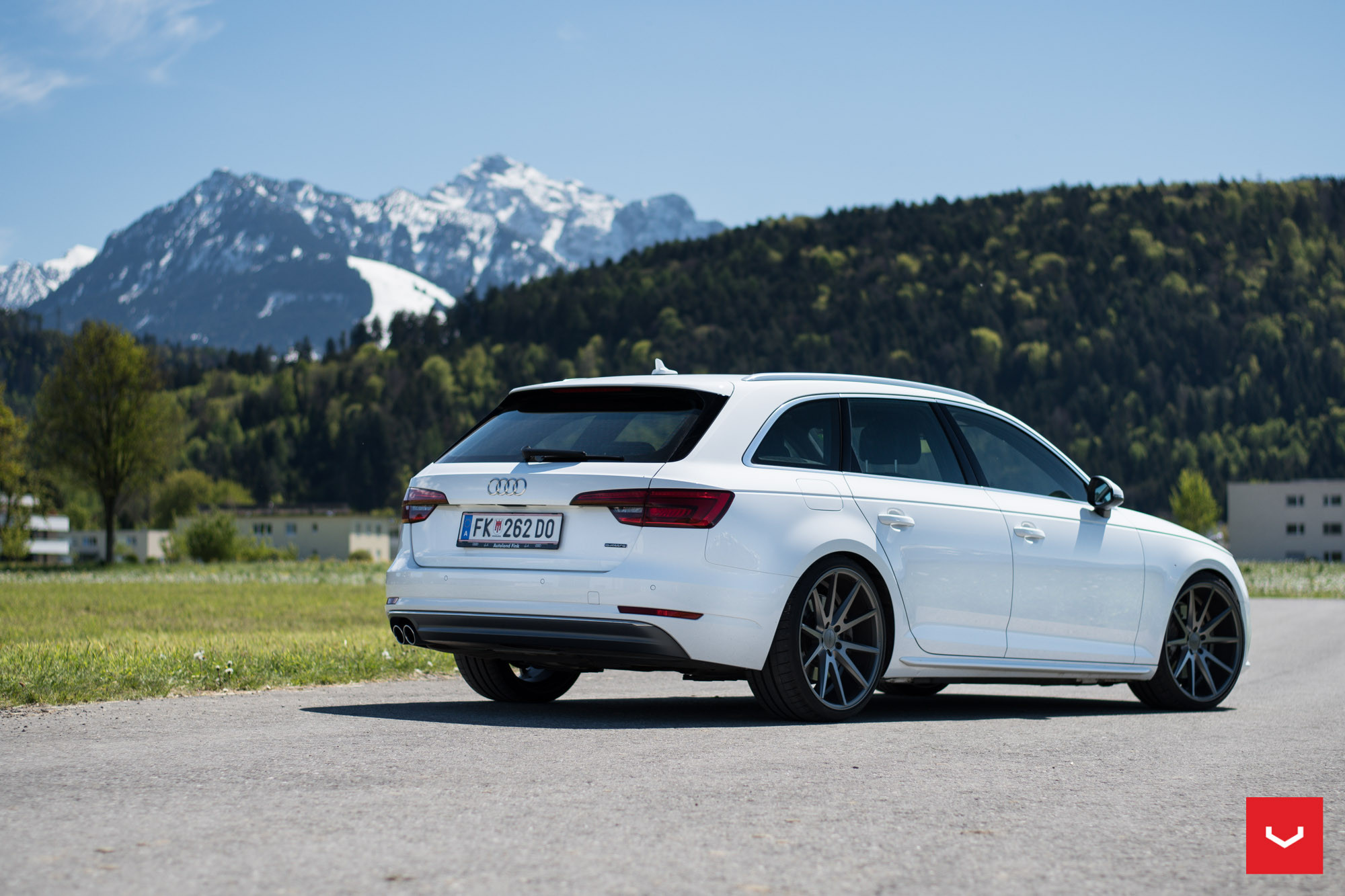 Roofline Spoiler on White Audi A4 - Photo by Vossen