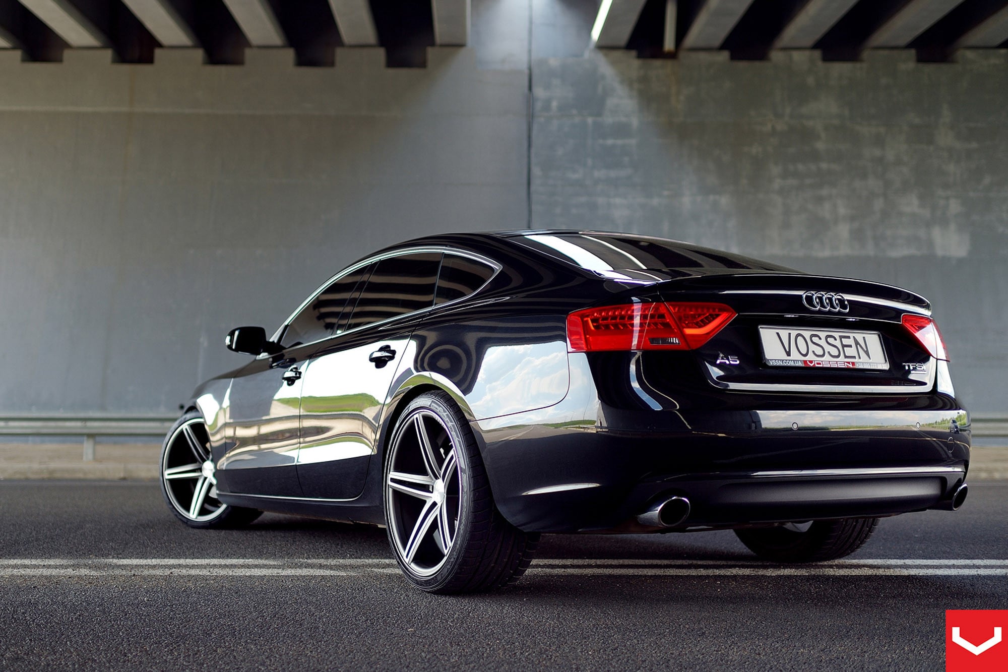 Red Aftermarket LED Taillights on Audi A5 - Photo by Vossen