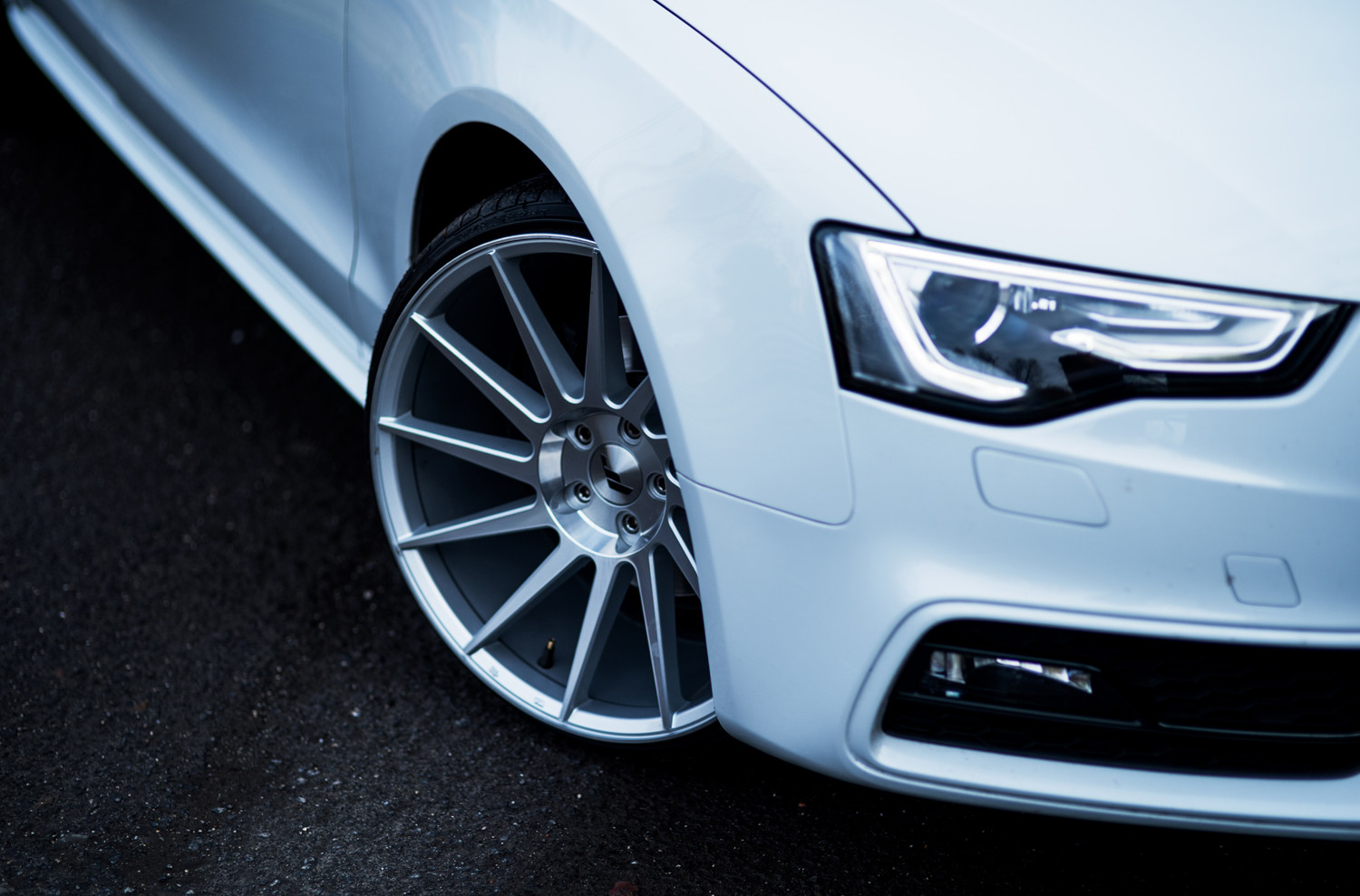White Audi A5 with Chrome JR Wheels - Photo by JR Wheels