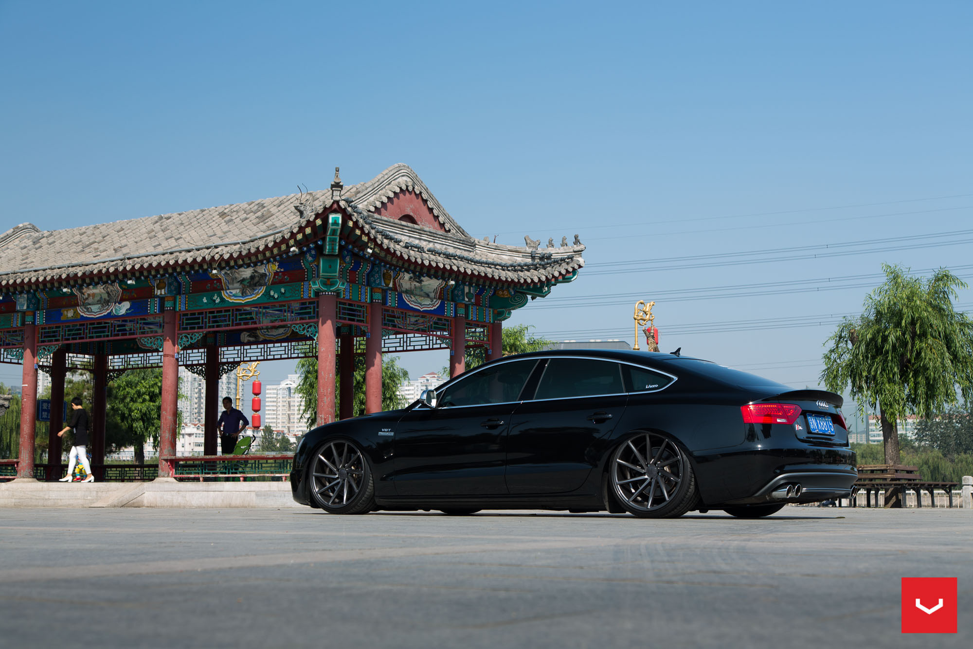 Lowered Audi A5 Sportback - Photo by Vossen