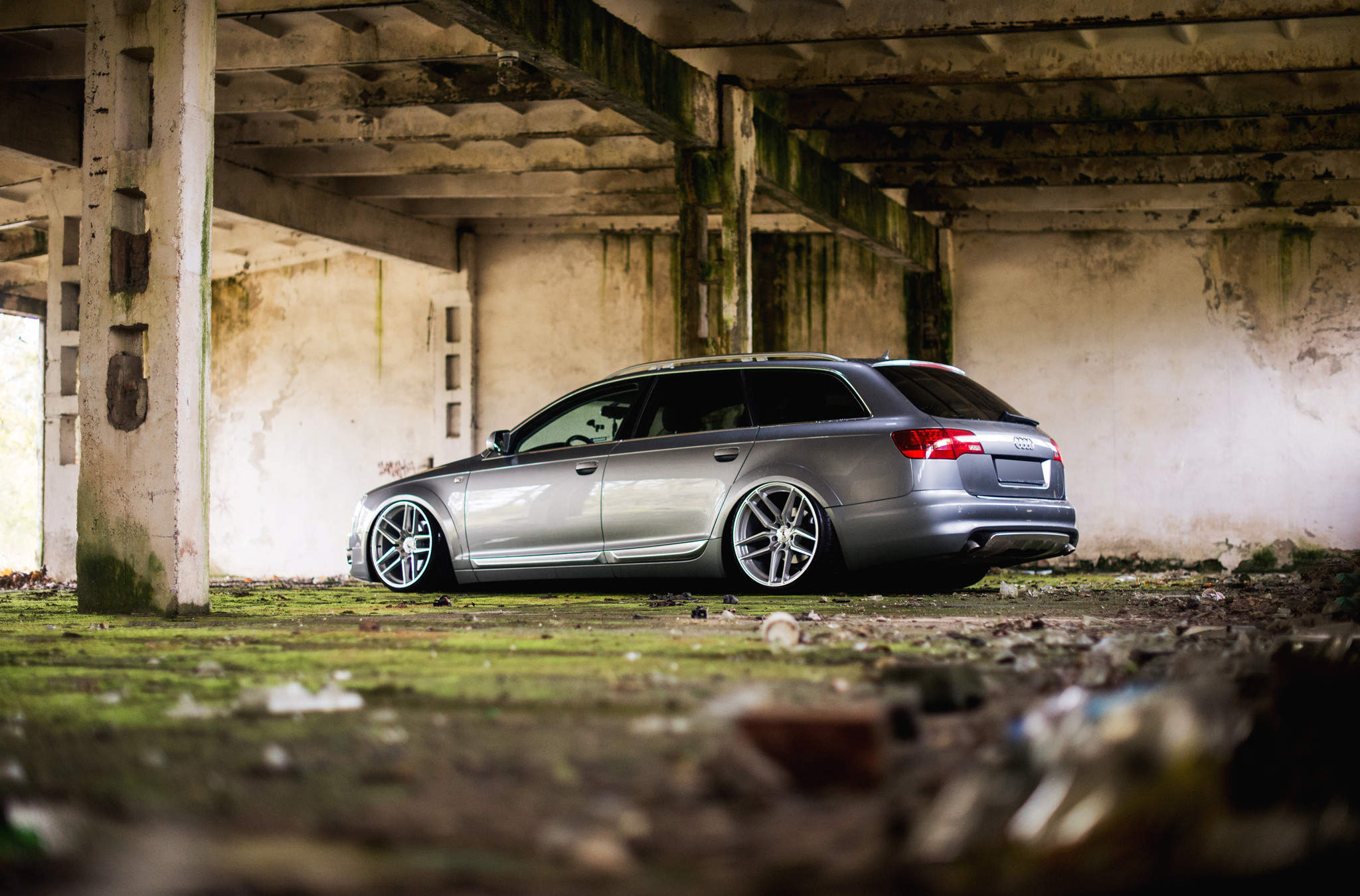 Roofline Spoiler with Light on Gray Audi A6 - Photo by JR Wheels