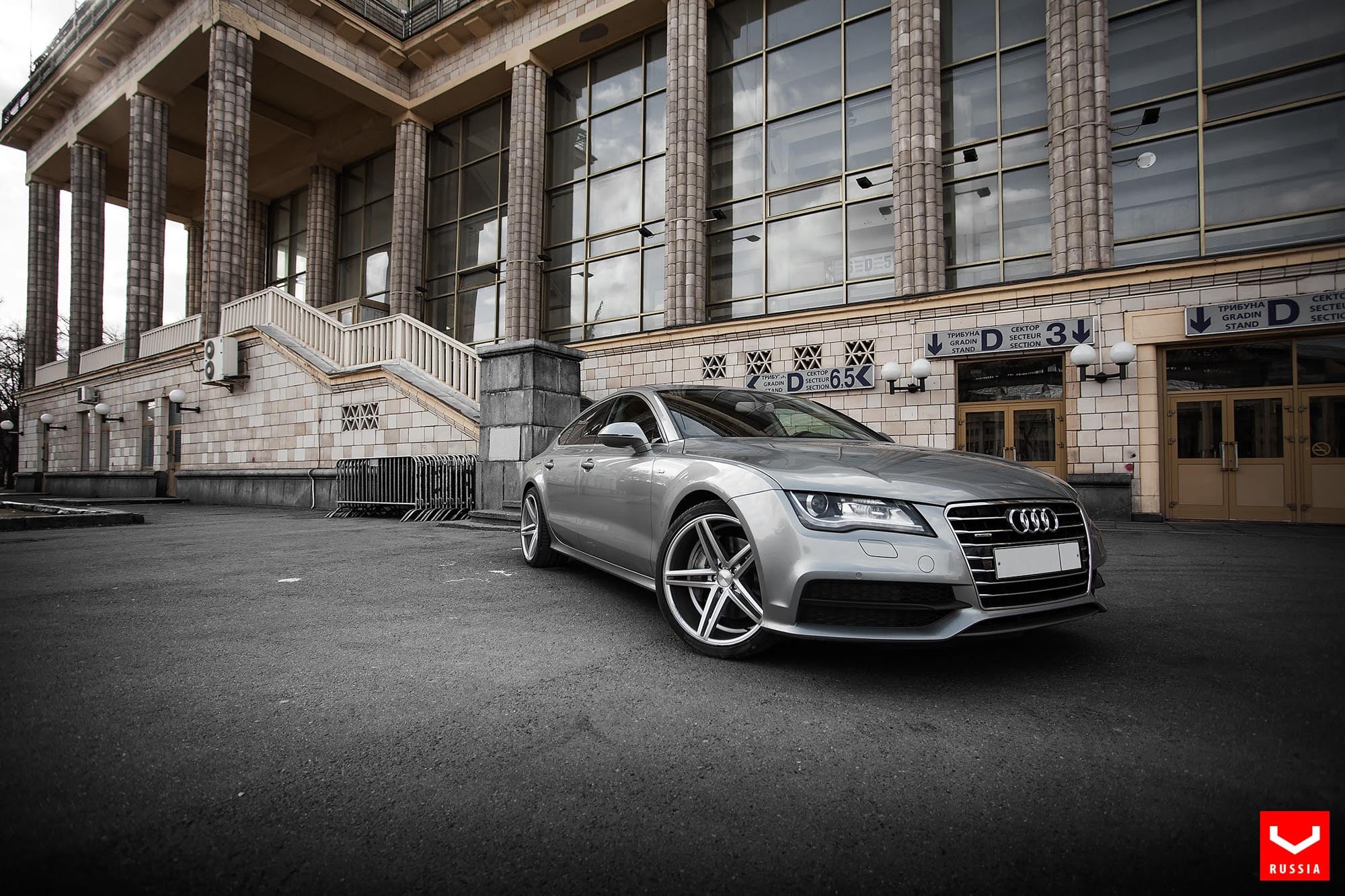 Custom Chrome Vossen Rims on Audi A7 - Photo by Vossen