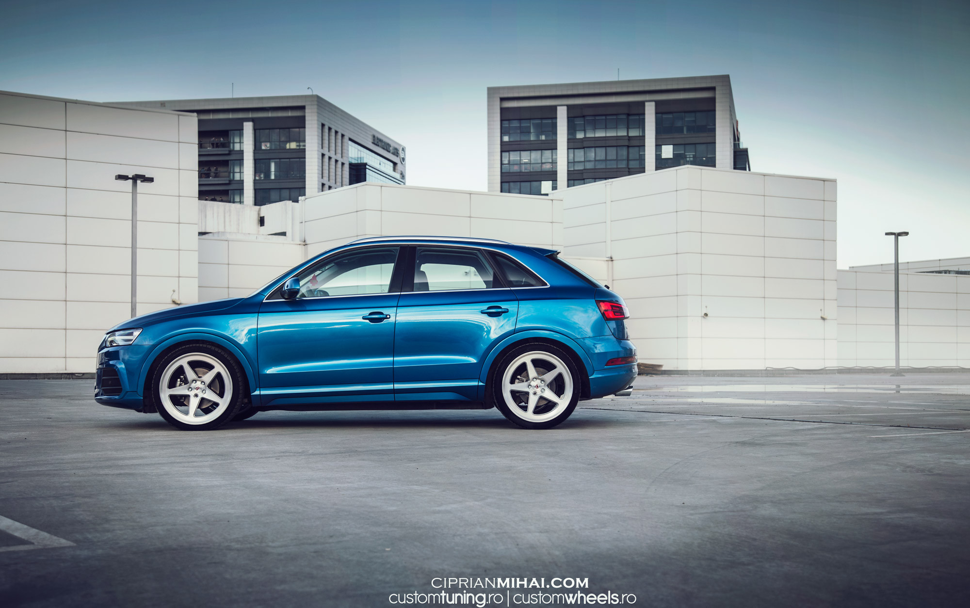 Custom Audi Q3 - Photo by Vossen