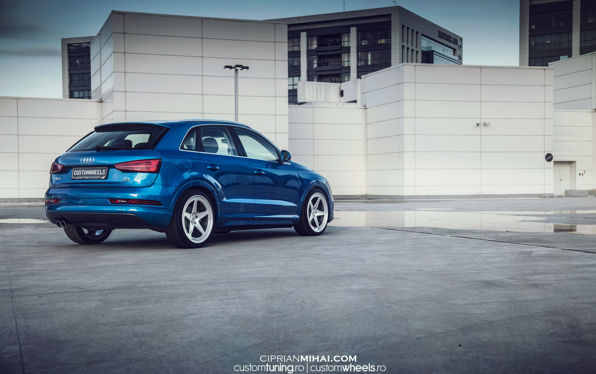 Audi Q3 With Lowered Suspension - Photo by Vossen