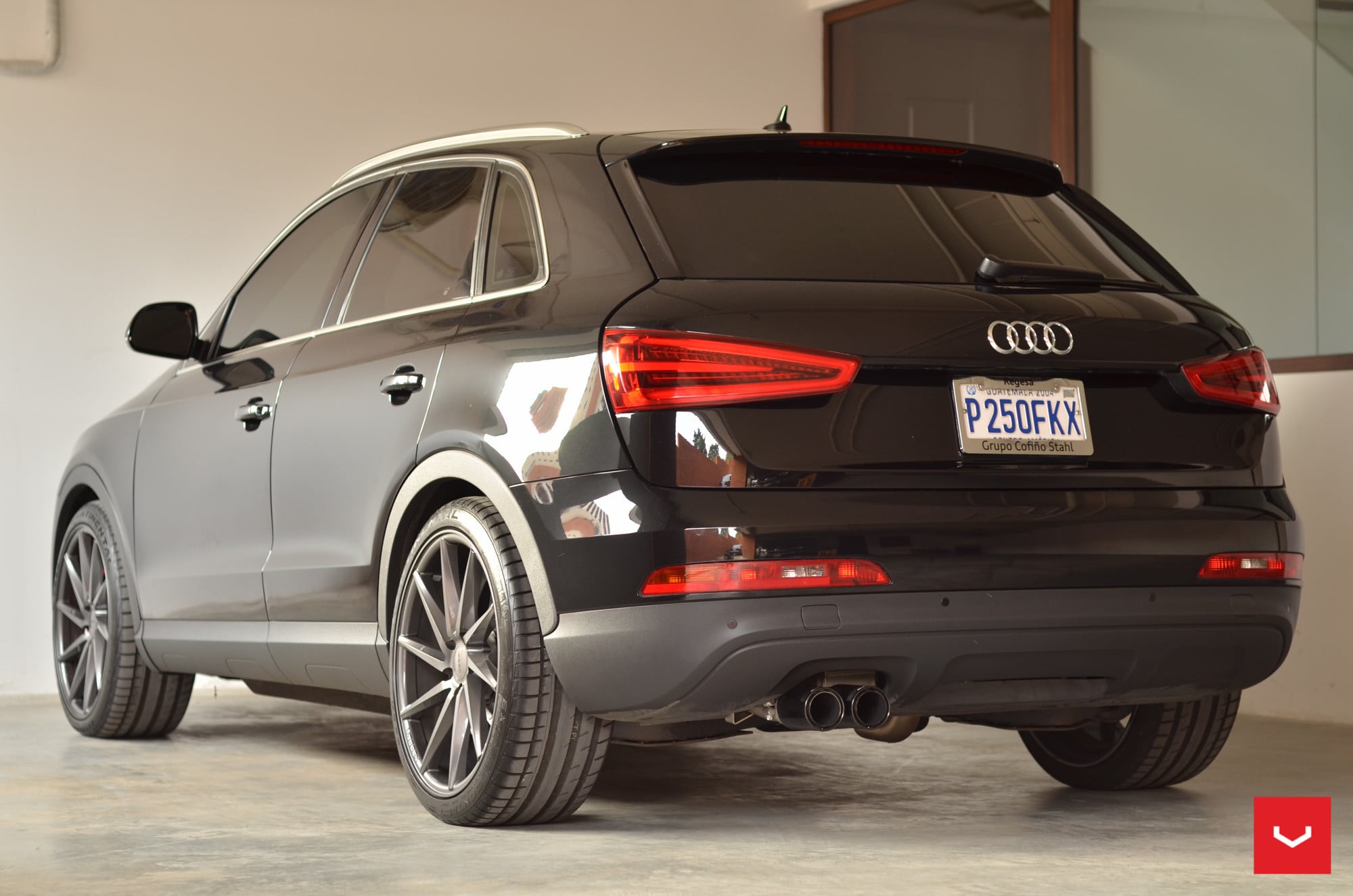 Audi Q3 Stanced - Photo by Vossen