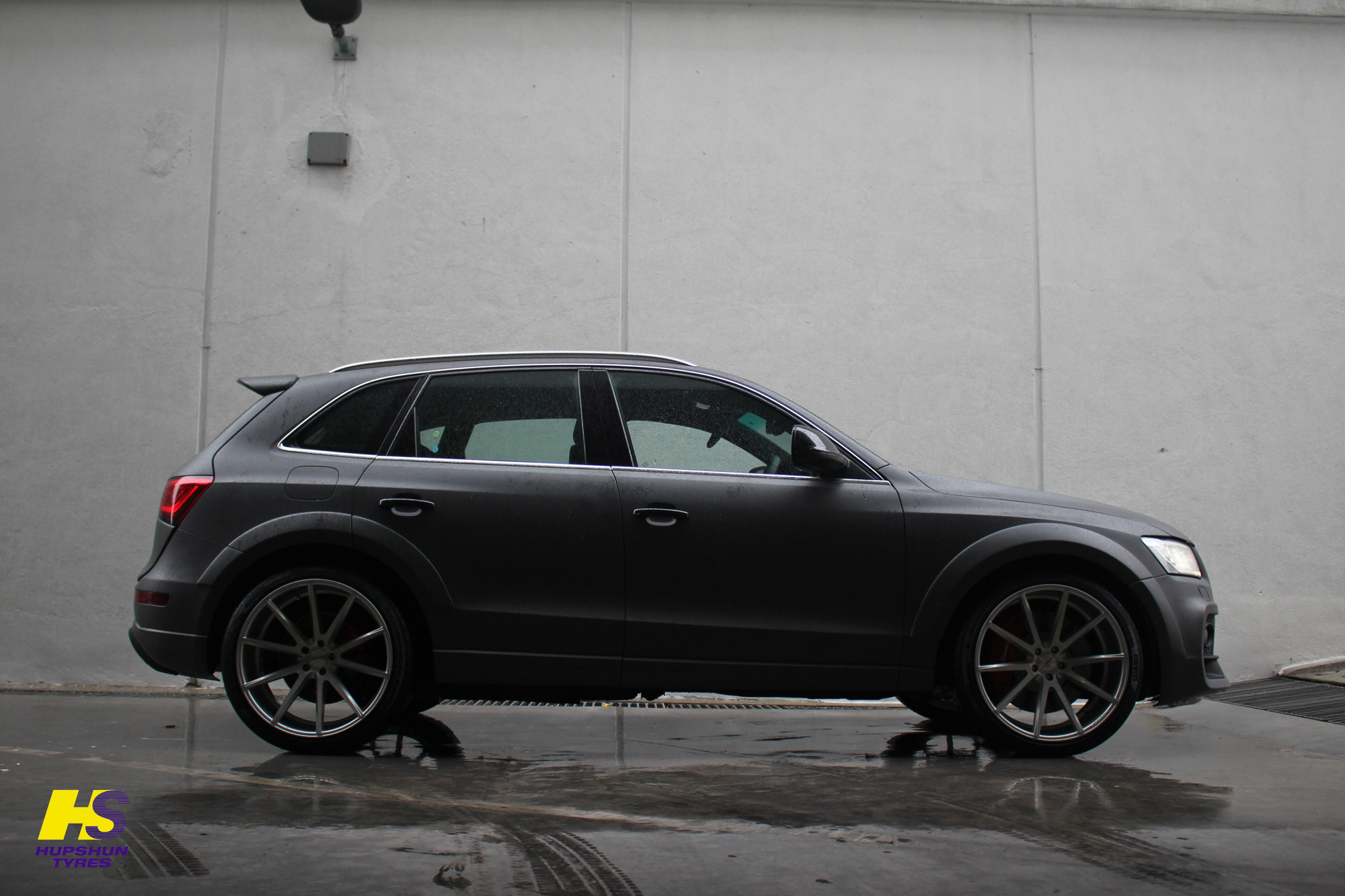 Vossen CVT Series Wheels on Audi Q5 - Photo by Vossen