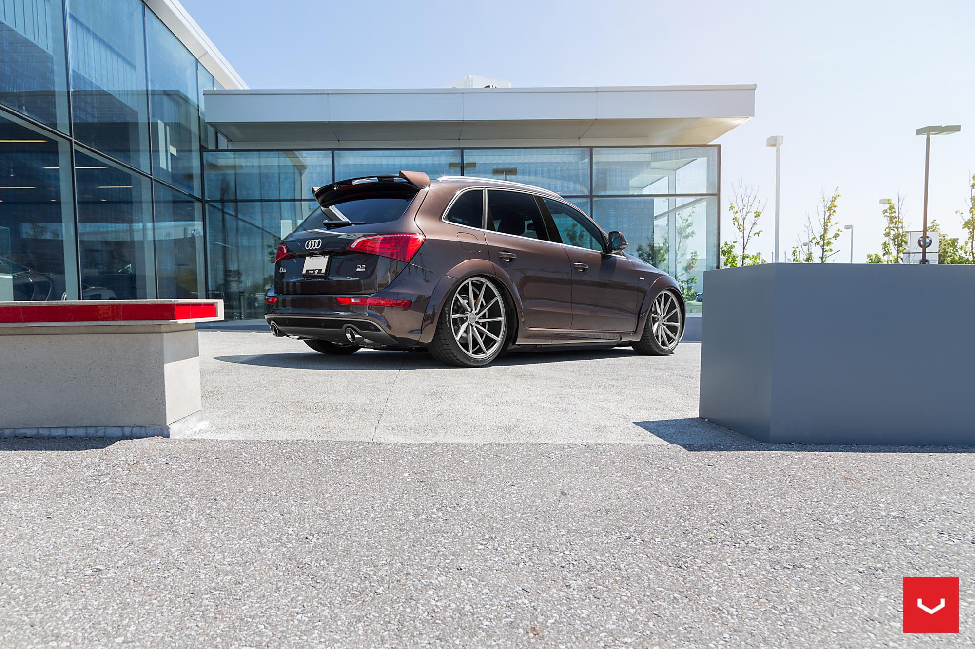 Audi Q5 with Large Aftermarket Roofline Spoiler - Photo by Vossen
