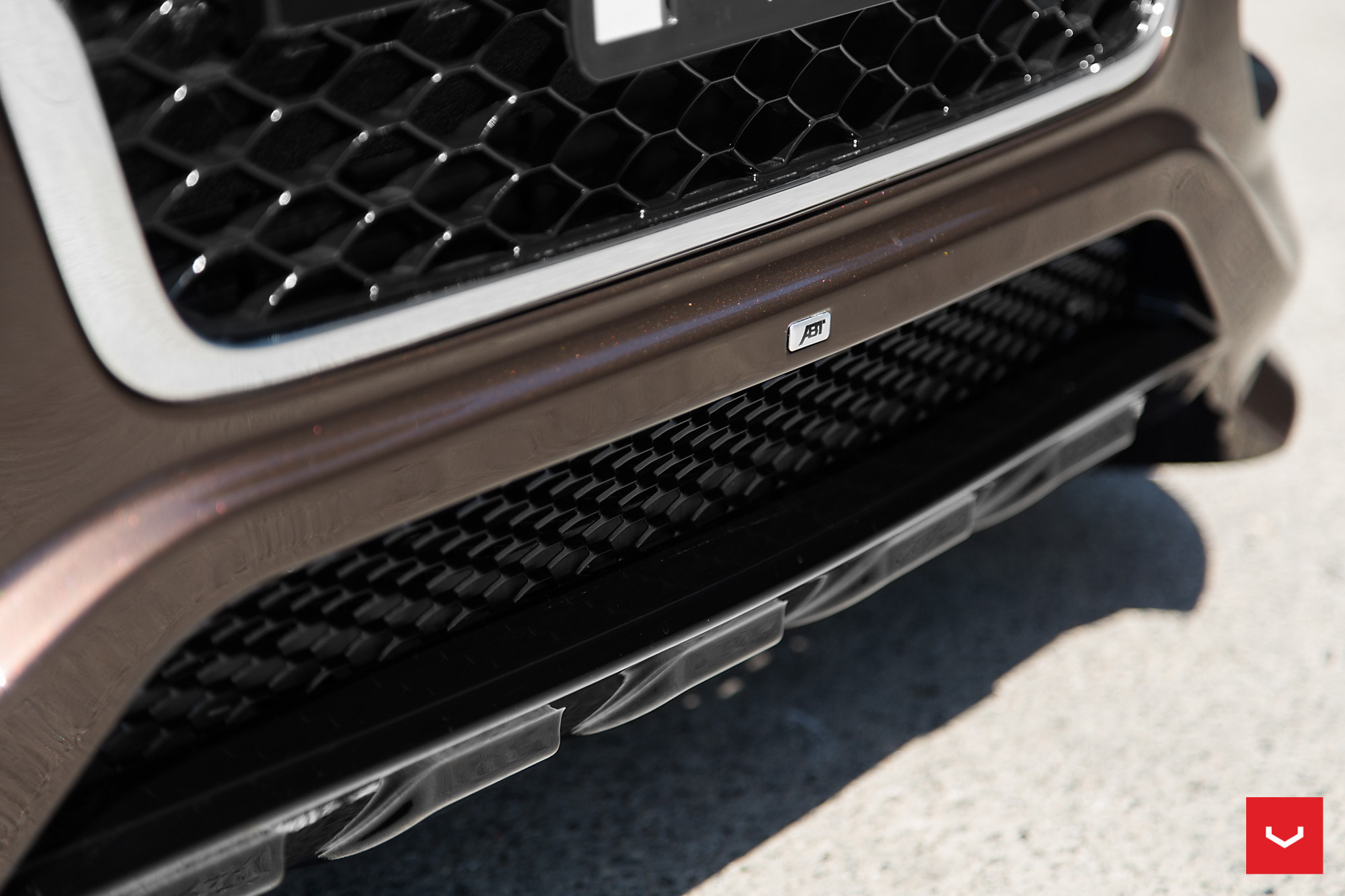 Custom Blacked Out Grille on Audi Q5 - Photo by Vossen