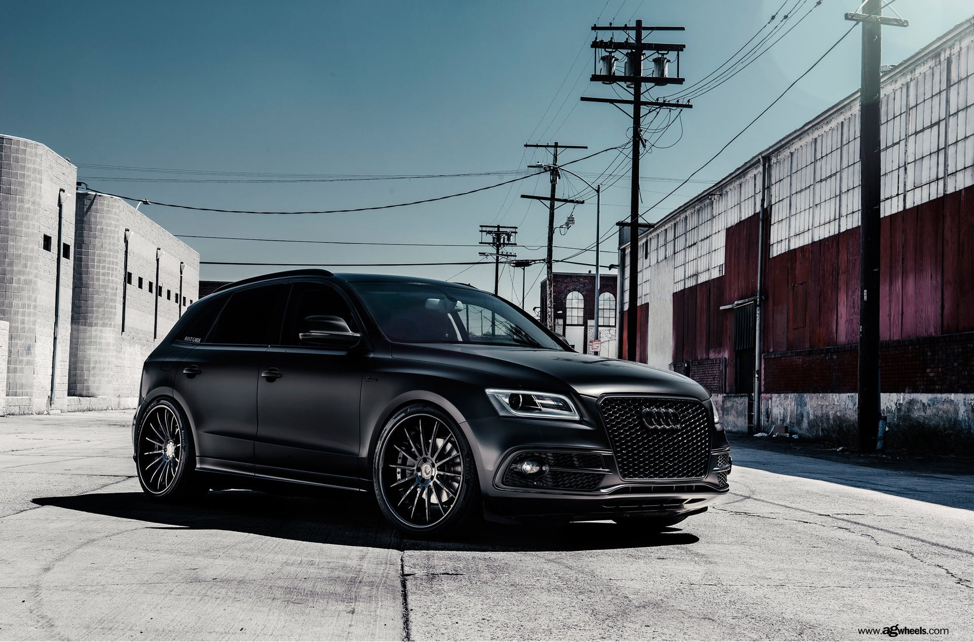Small Crossover With a Serious Attitude - Audi Q5 - Photo by Avant Garde