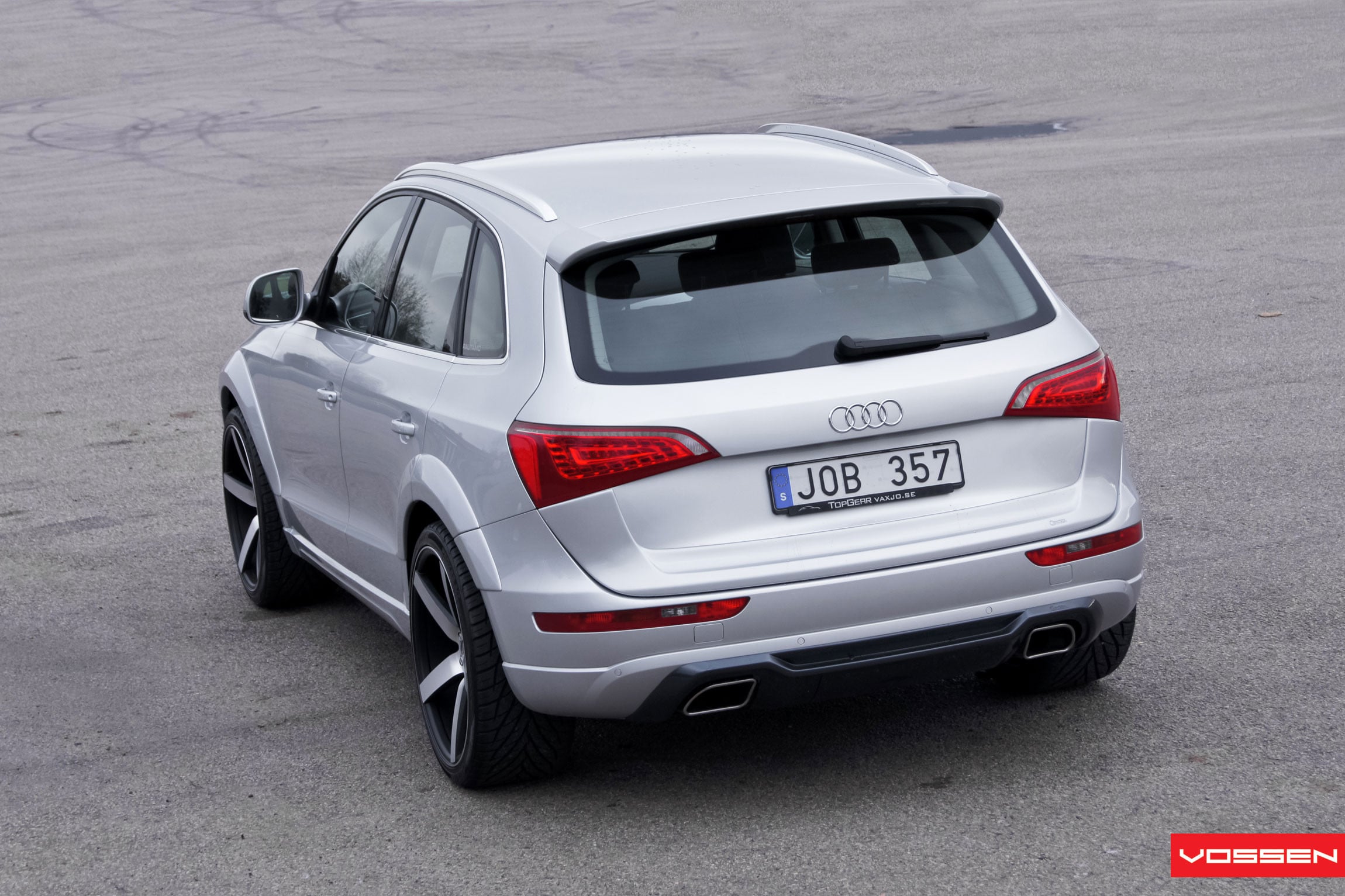 Silver Audi Q5 Roofline Spoiler - Photo by Vossen
