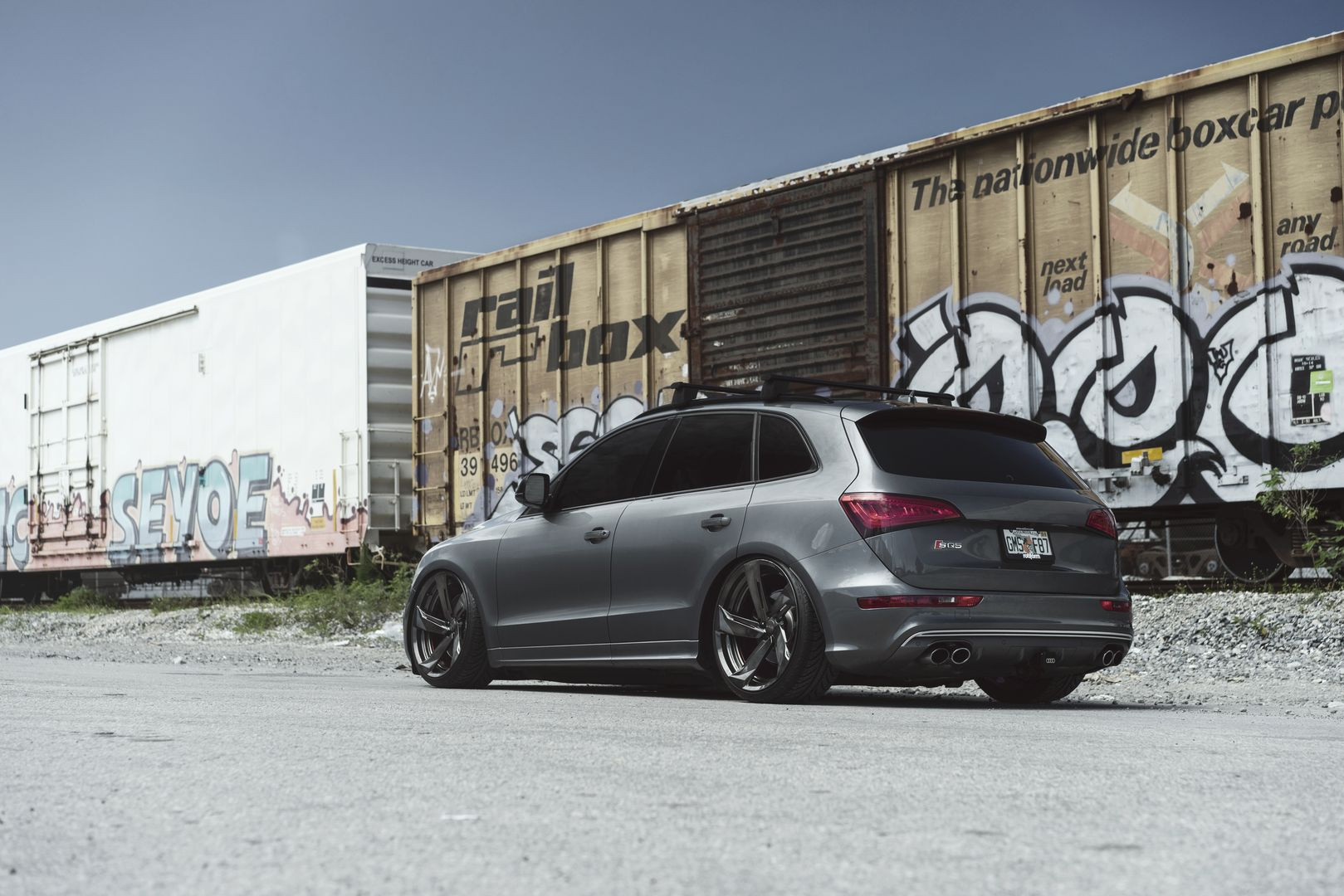 Metallic Audi Q5 Roofline Spoiler - Photo by Rotiform