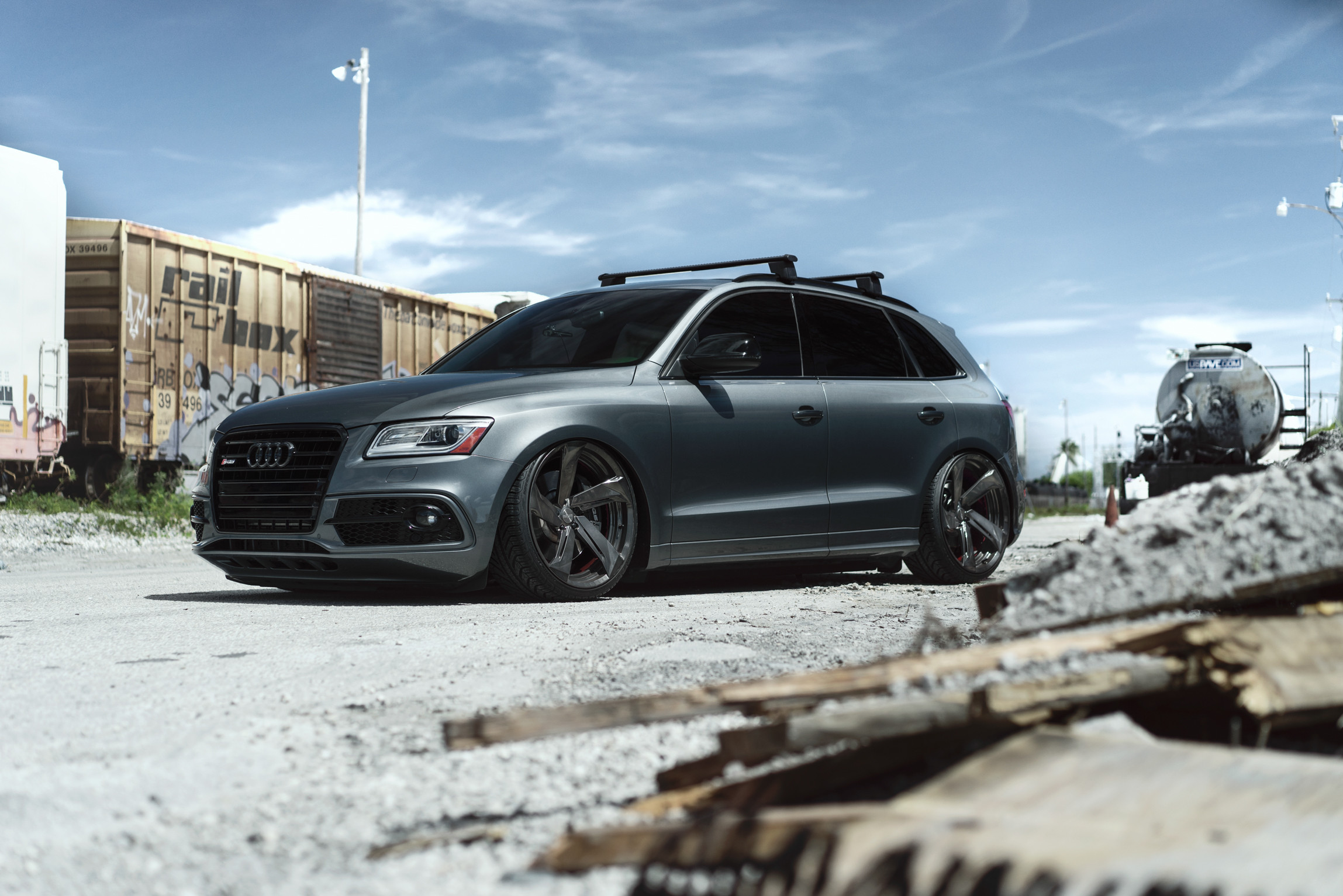 Candy Black Rotiform Wheels on Metallic Audi Q5 - Photo by Rotiform