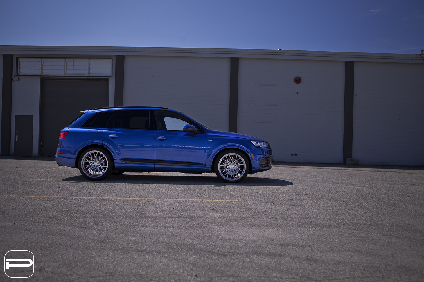 Silver PUR Wheels on Blue Audi Q7 - Photo by PUR Wheels