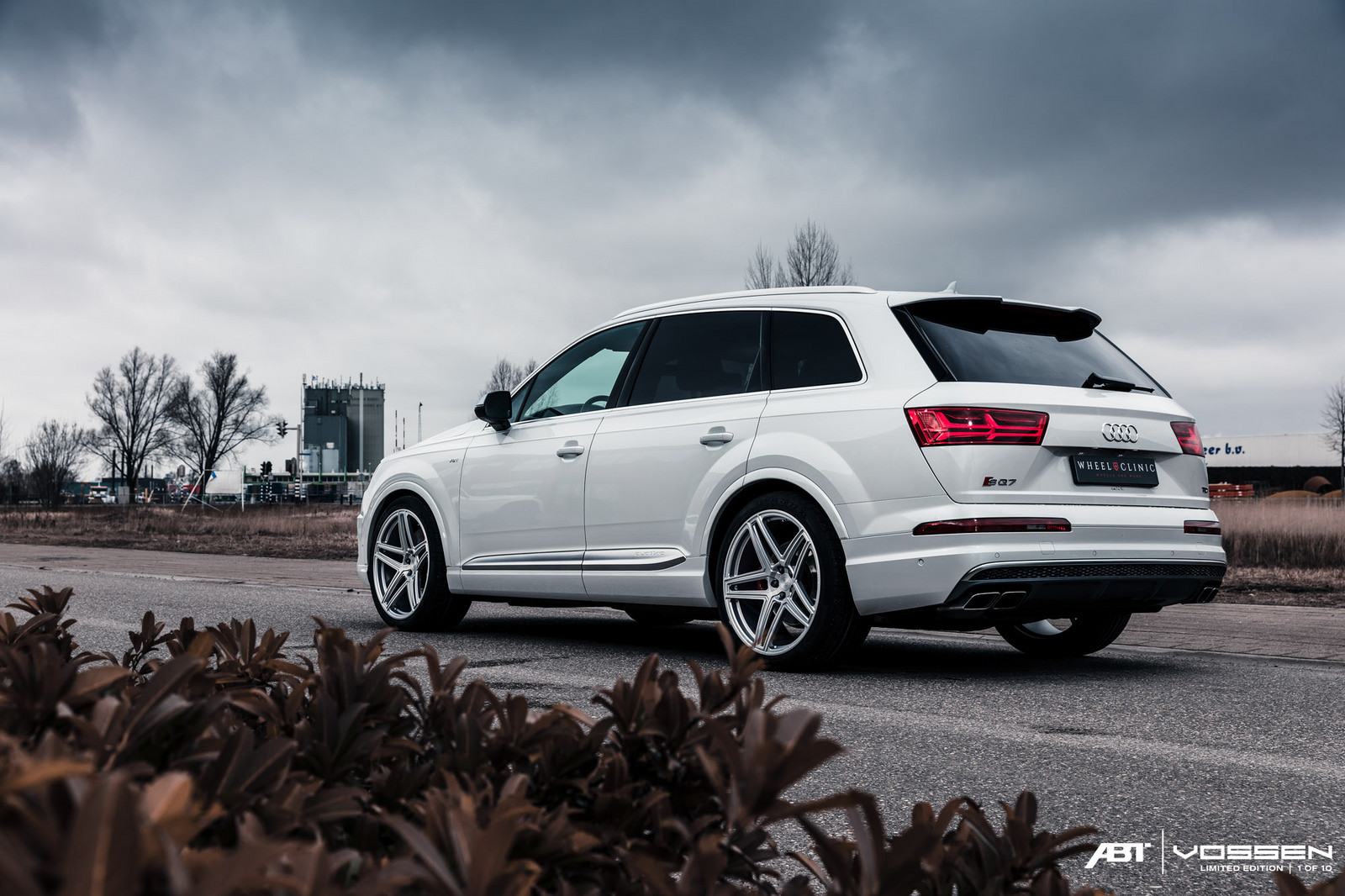 White Audi Q7 with Custom Red LED Taillights - Photo by Vossen