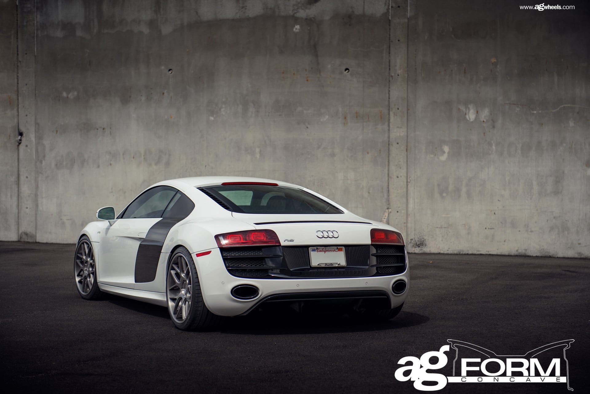 White Audi R8 - Photo by Avant Garde