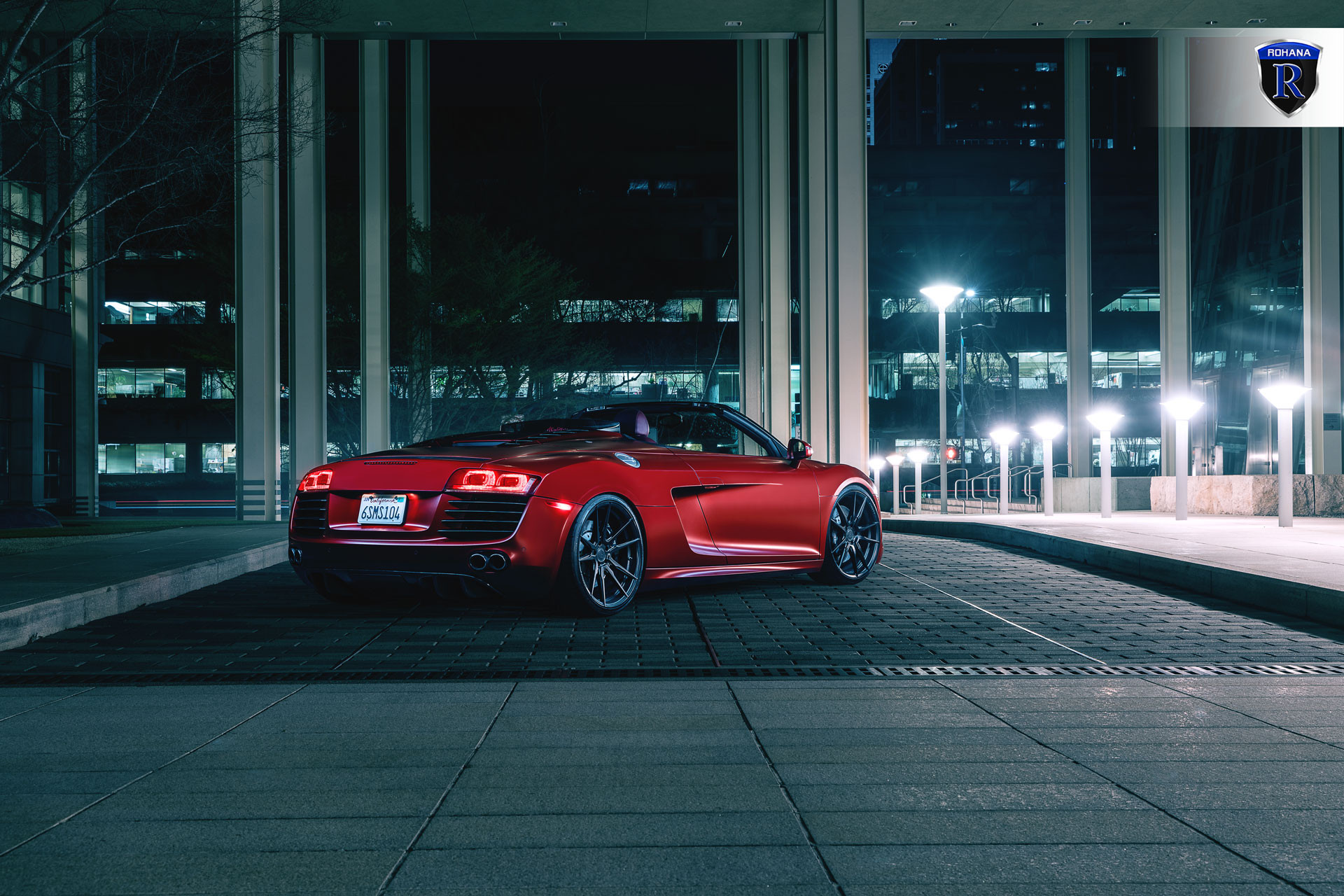 Lowered Audi R8 Roadster - Photo by Rohana Wheels
