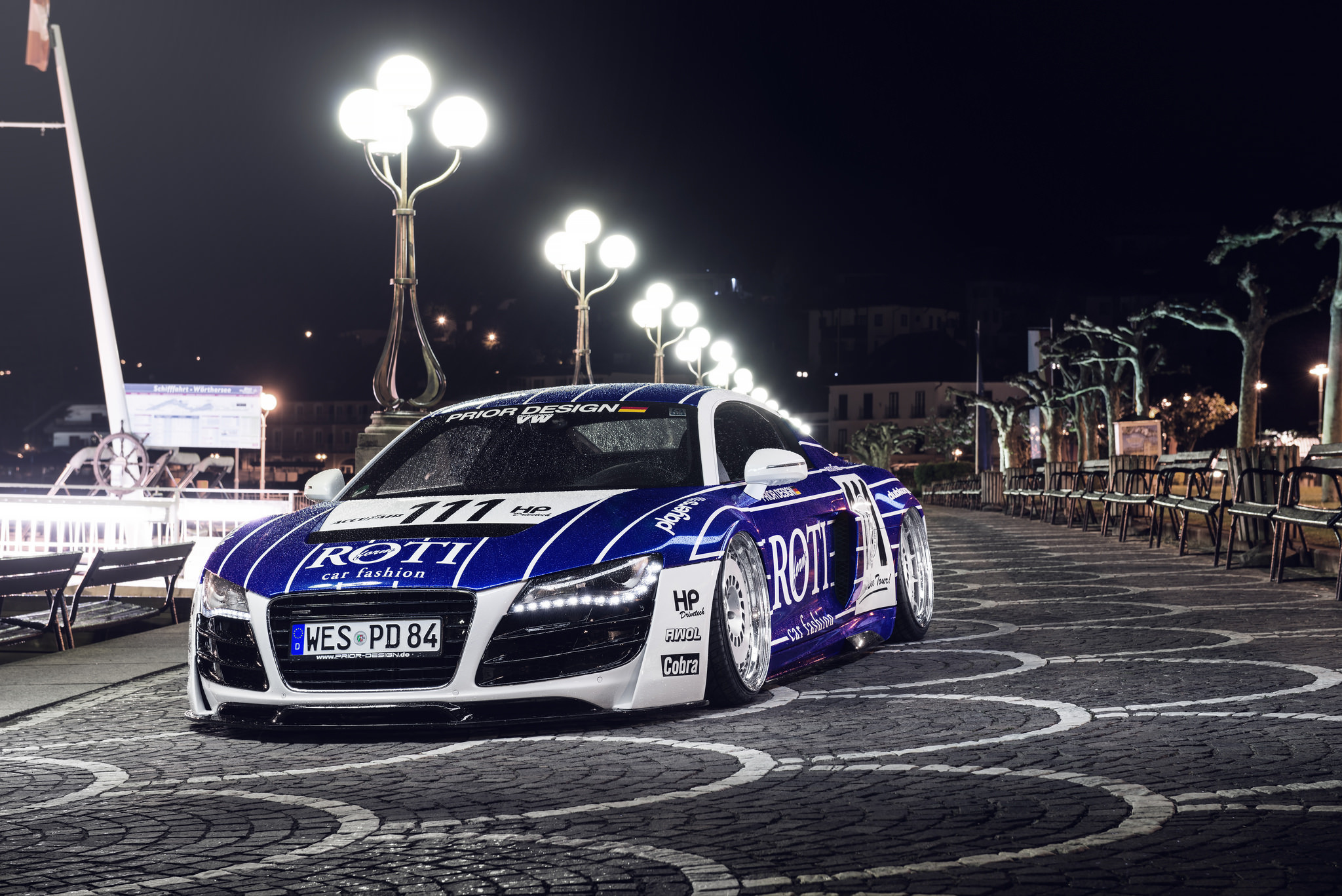 Audi R8 Blue and White Livery - Photo by Rotiform