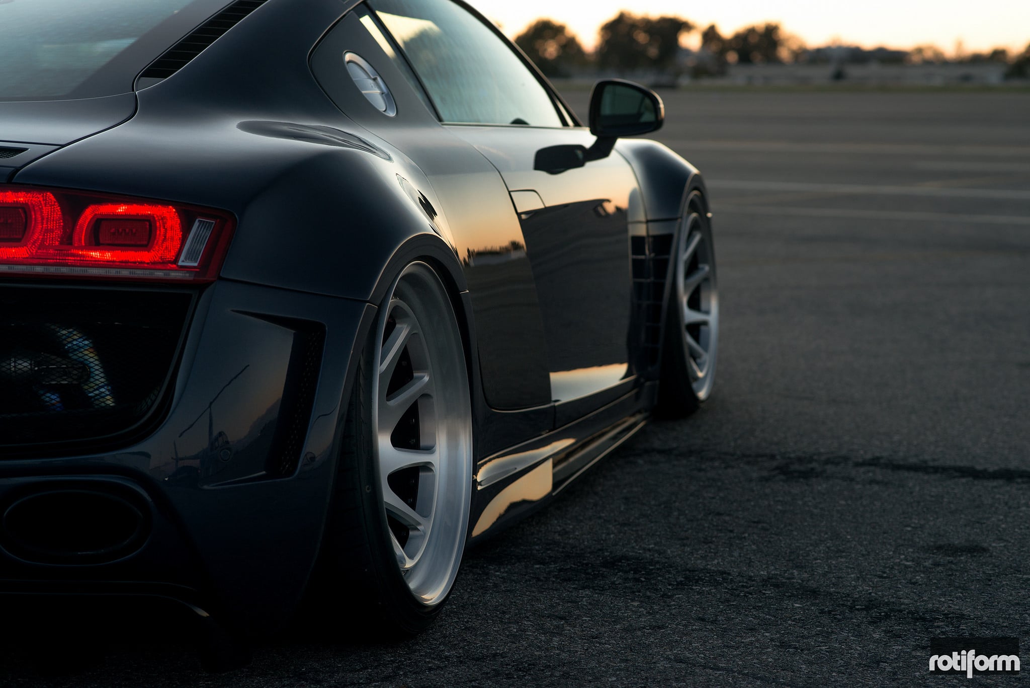 Audi R8 Staggered Rims - Photo by Rotiform