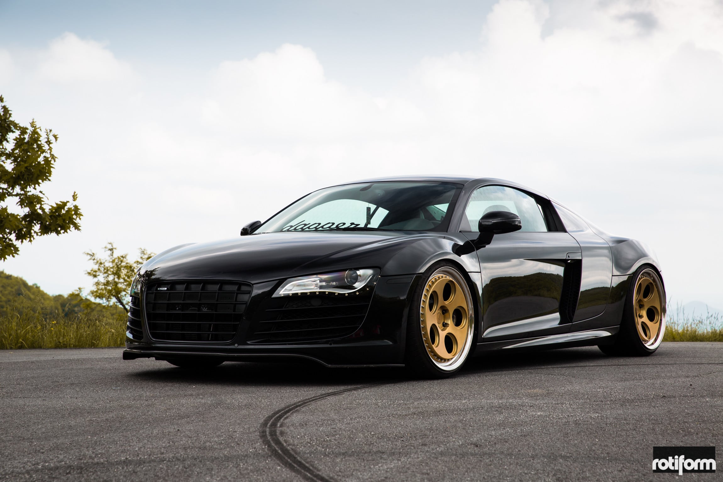 Blacked Out Grille on Custom Audi R8 - Photo by Rotiform