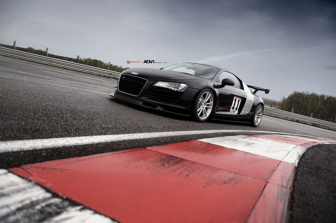 Monocoque Audi R8 Race Track King - Audi R8 With Aero Kit and Wing Spoiler | CARiD.com ...