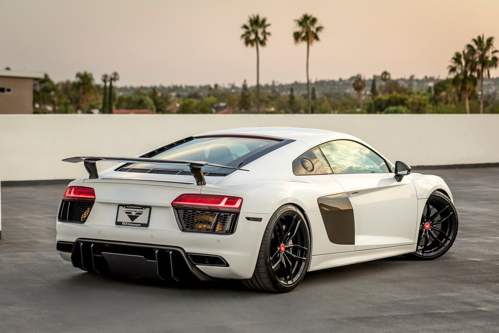 Audi r8 White