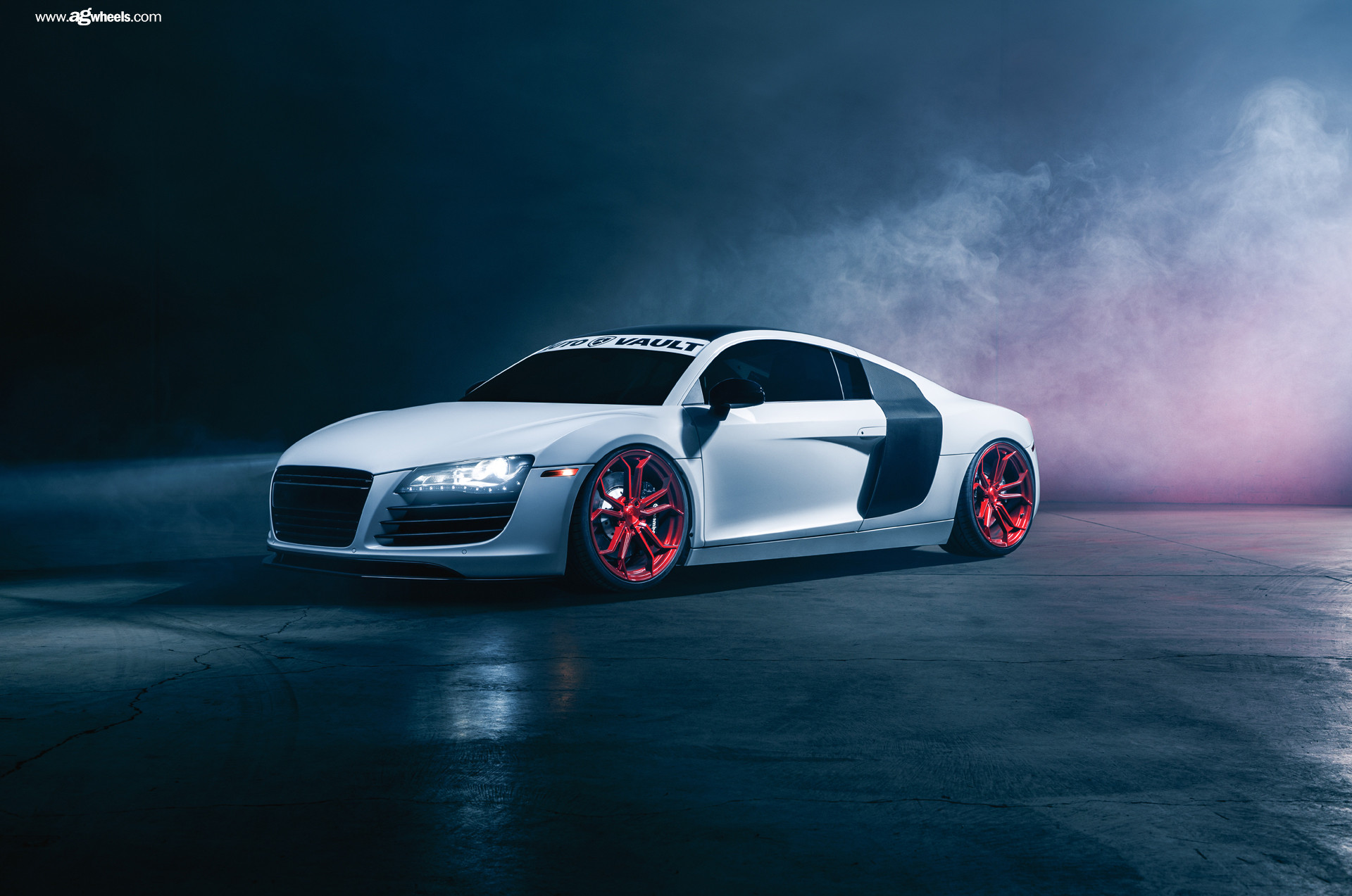 Audi R8 With Air Suspension - Photo by Avant Garde