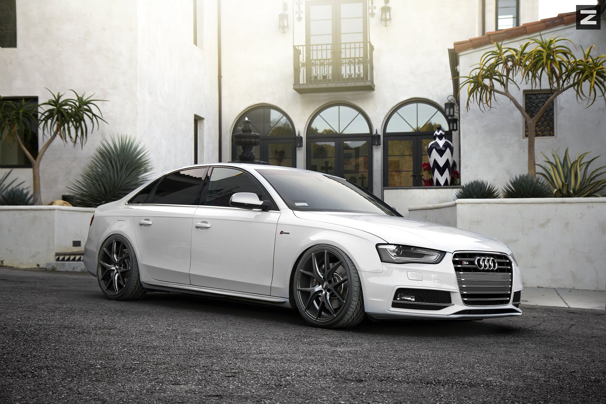 White 4. Audi s4 b8 White. Audi s4 белая. Audi s8 белая. Audi a8 White Side.