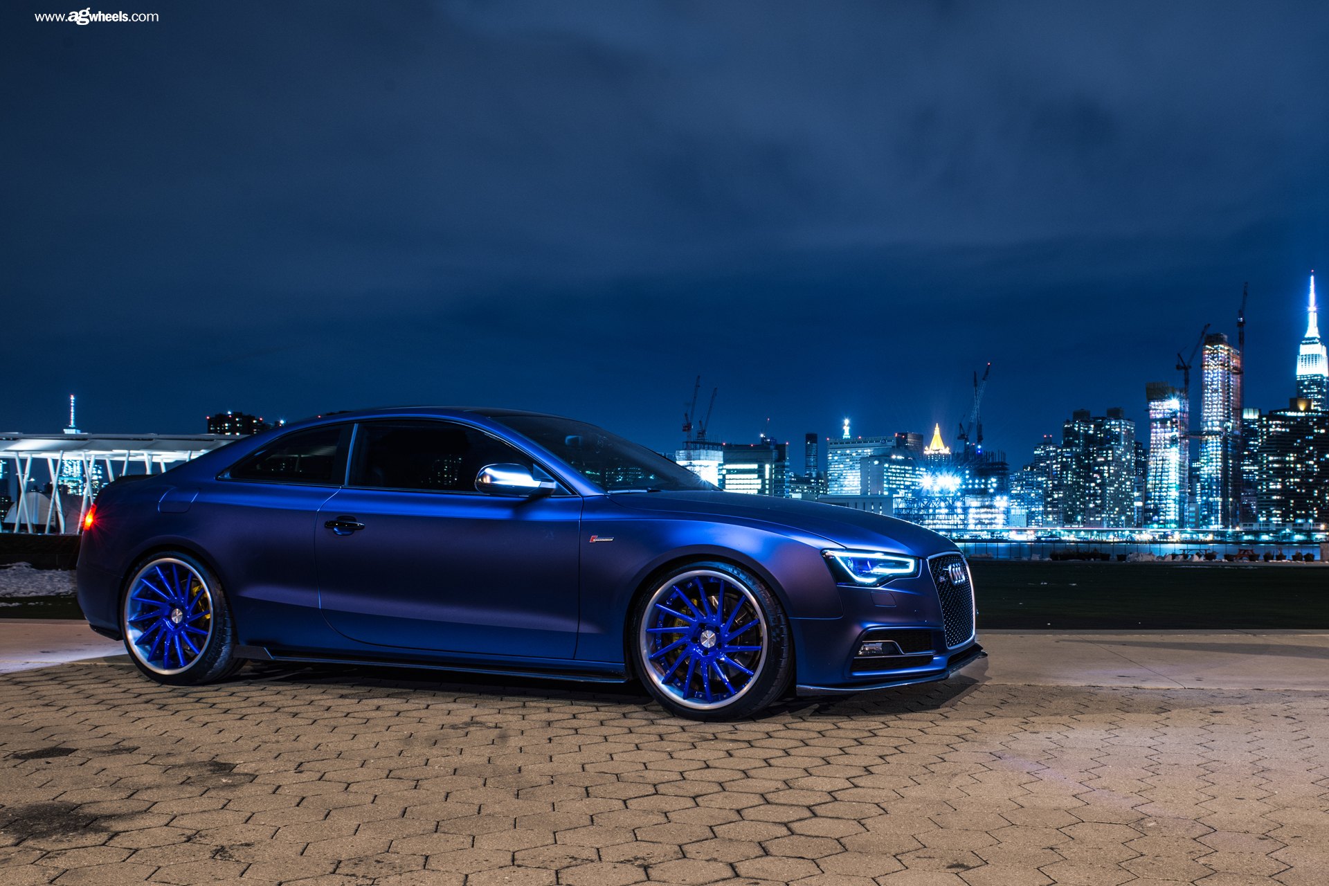 Сине а 5. Audi s5 f5 Blue. Audi s5 f5 синий. Ауди s5 хамелеон. Ауди s8 фиолетовая.