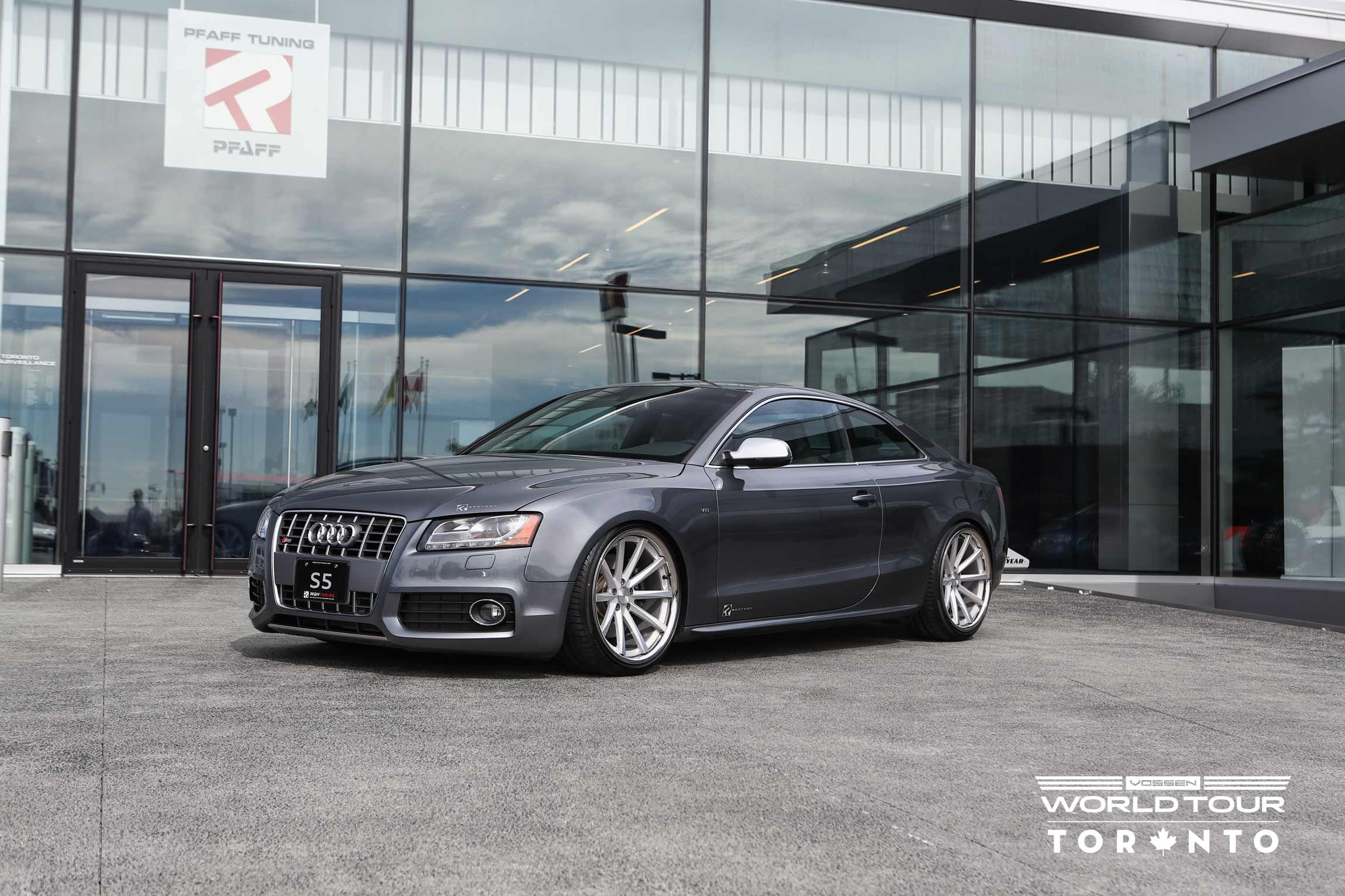 Custom Utopia Blue Metallic Audi S5 V8 - Photo by Vossen